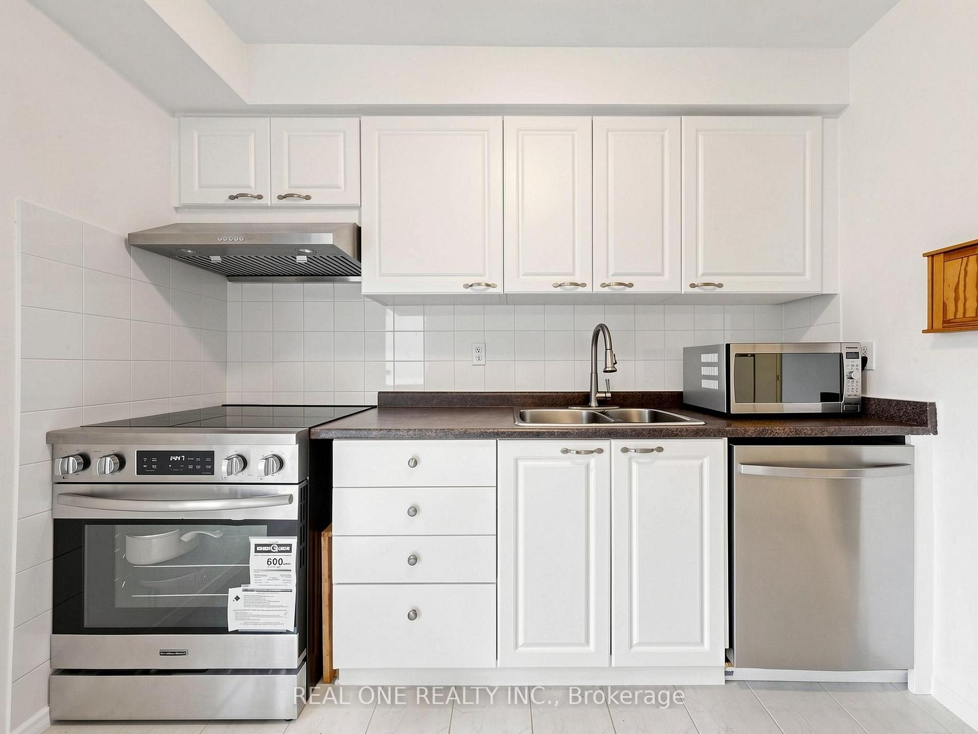 Photo 15 of 174 Rusty Crestway, North York, Don Valley Village — HOMEH