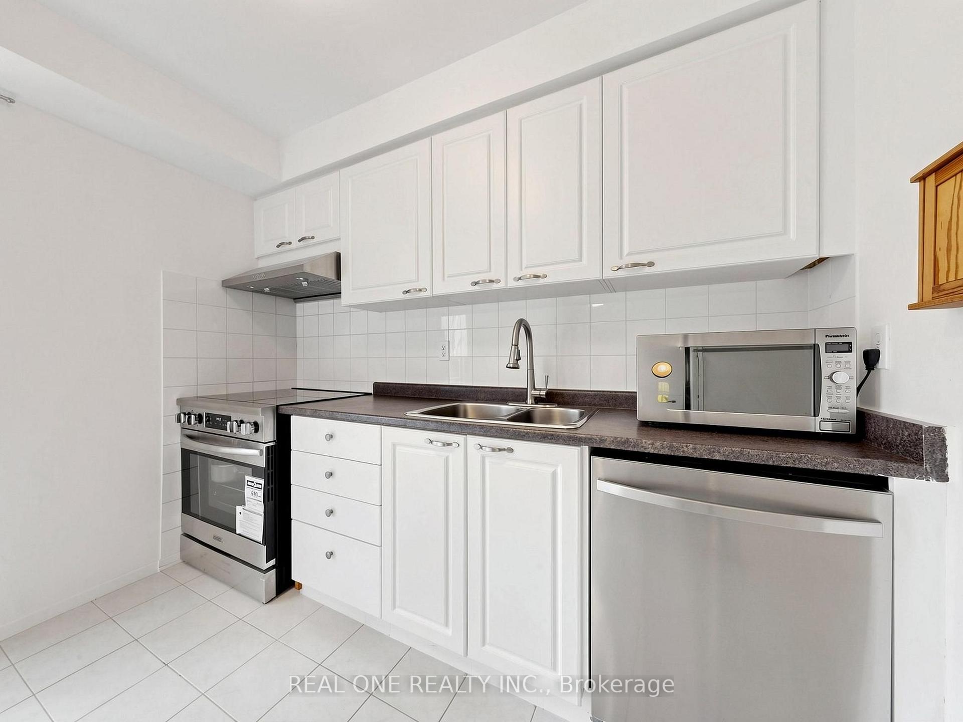 Photo 17 of 174 Rusty Crestway, North York, Don Valley Village — HOMEH