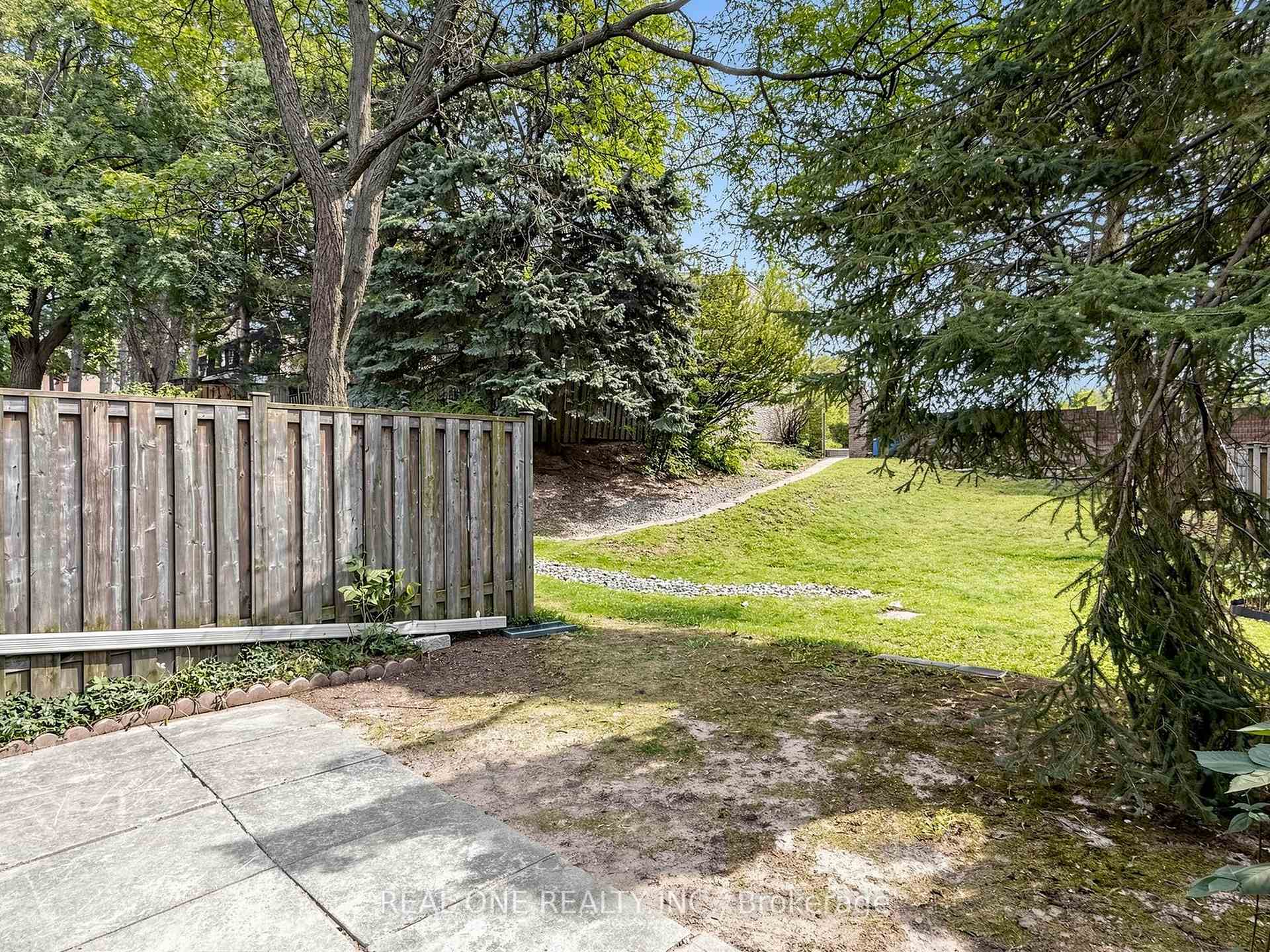 Photo 48 of 174 Rusty Crestway, North York, Don Valley Village — HOMEH