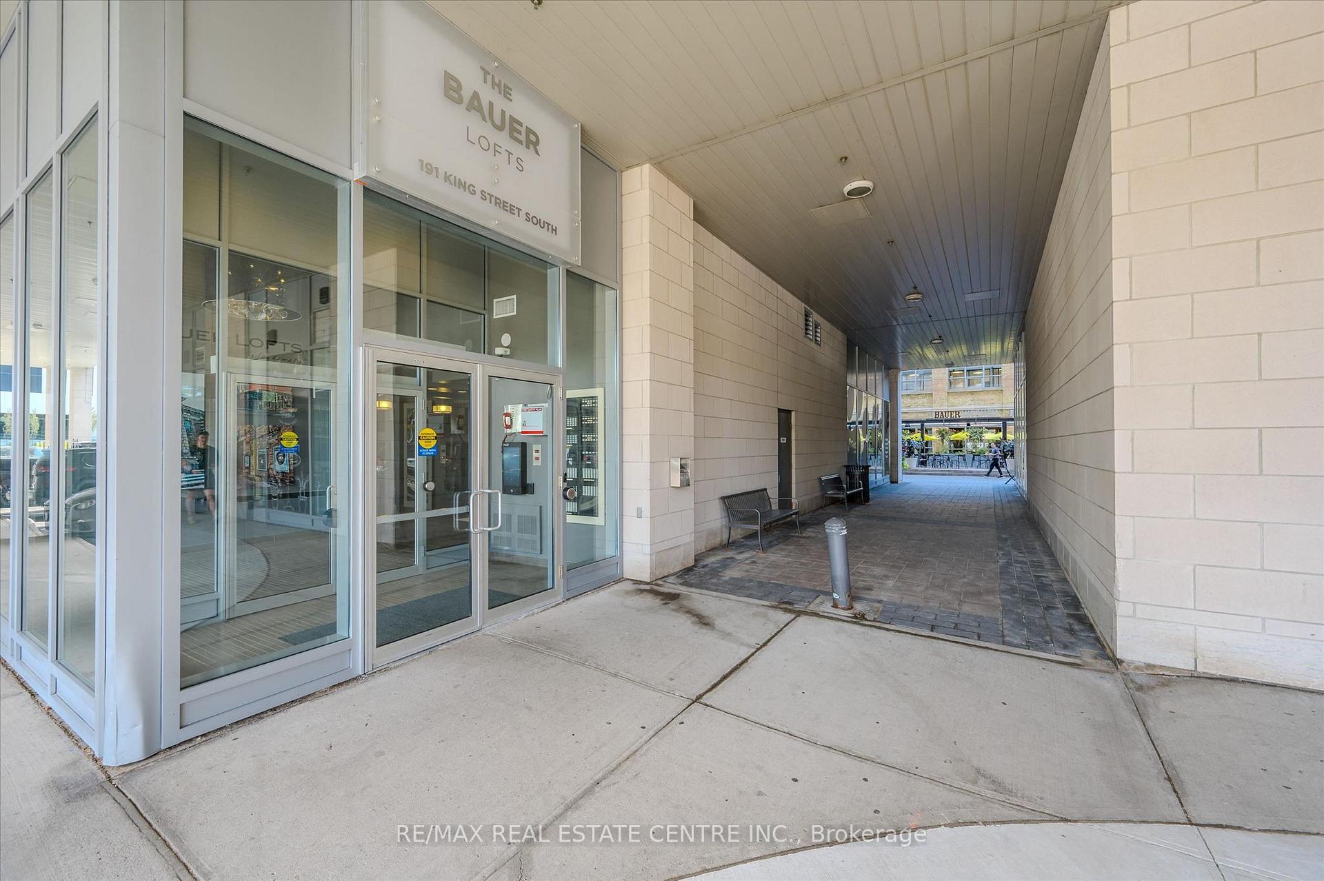 Photo 4 of Unit 802, 191 King Street S, Waterloo, Uptown West — HOMEH