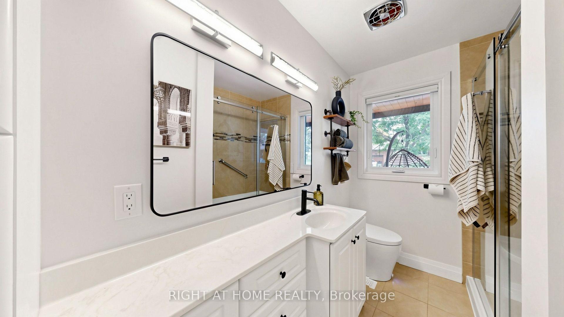 Photo 16 of 4 Flett Street, Clarington, Bowmanville — HOMEH