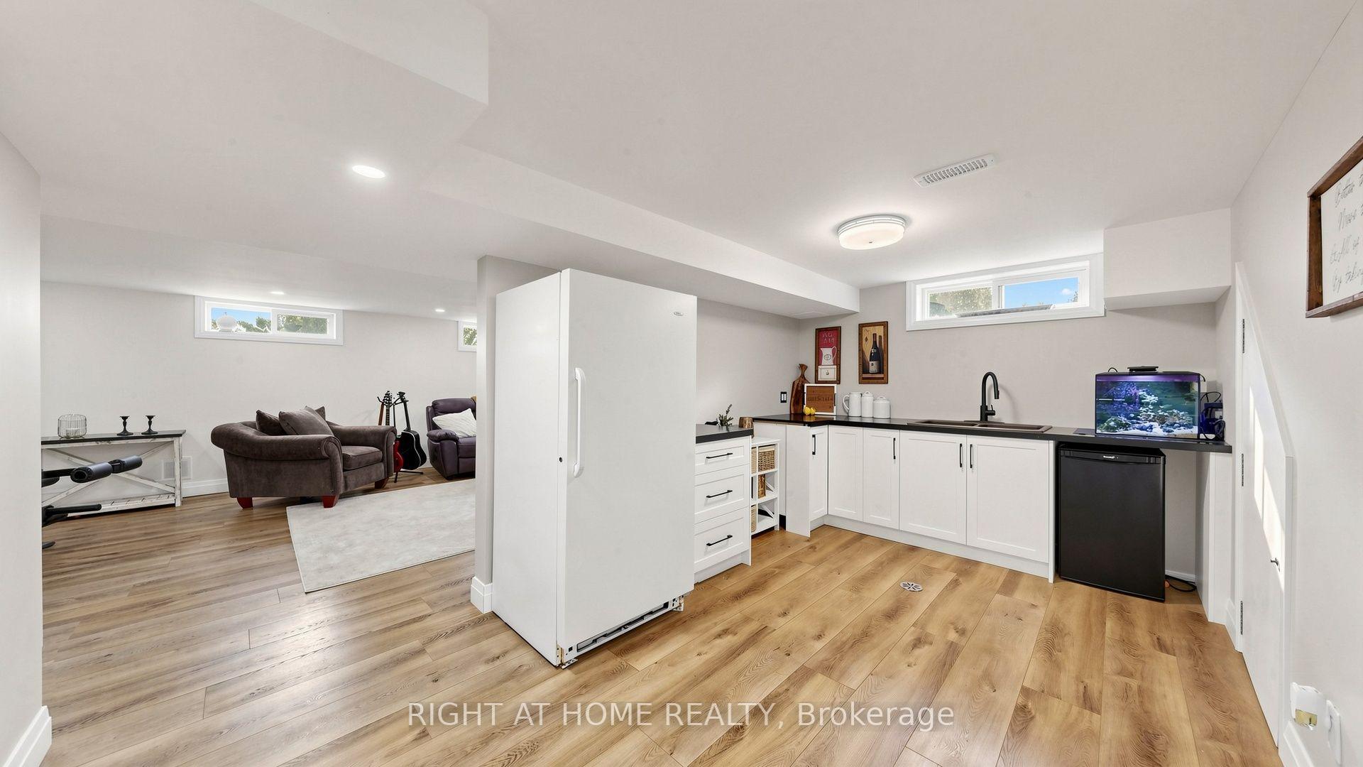 Photo 21 of 4 Flett Street, Clarington, Bowmanville — HOMEH