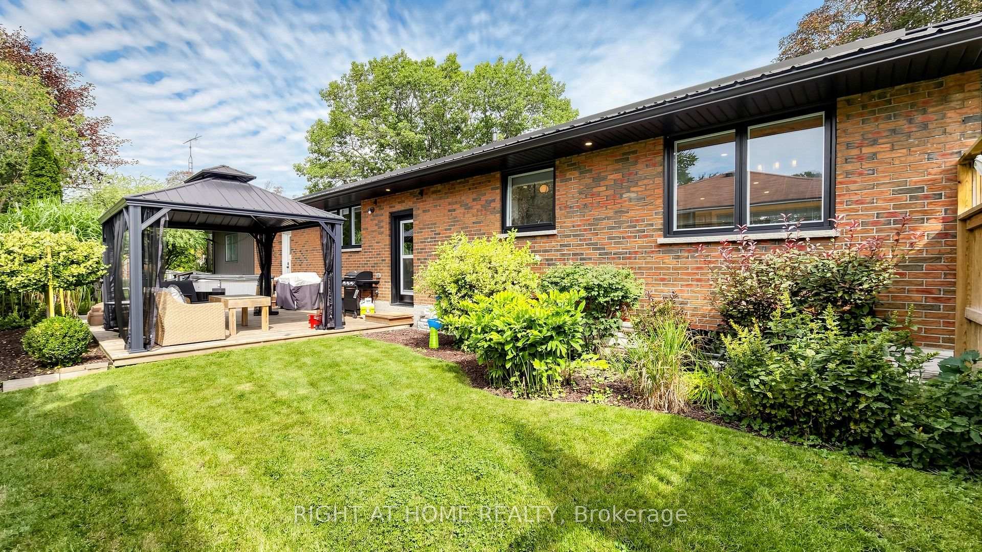 Photo 35 of 4 Flett Street, Clarington, Bowmanville — HOMEH