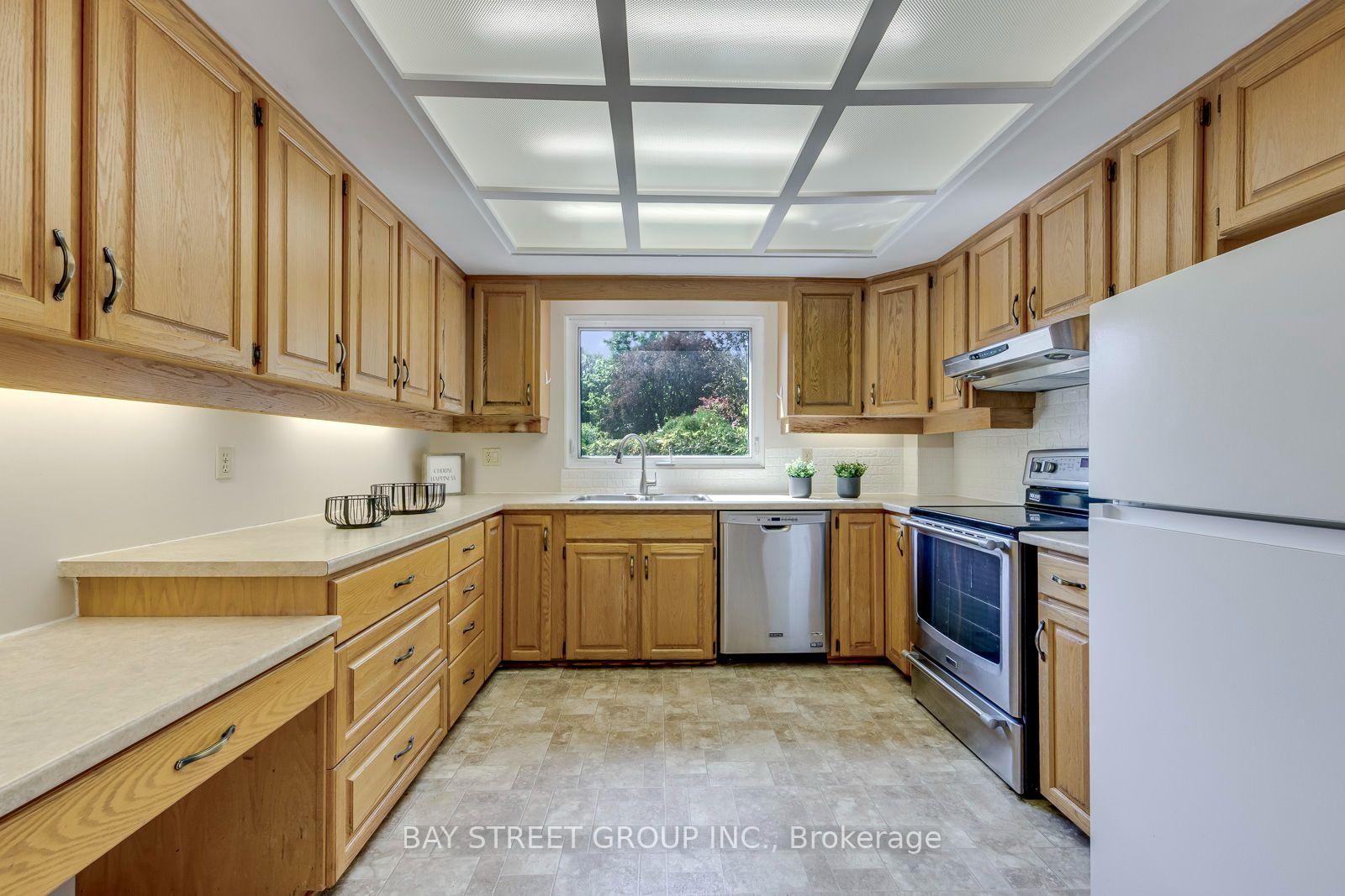 Photo 23 of 216 Beechfield Road, Oakville, Ford — HOMEH