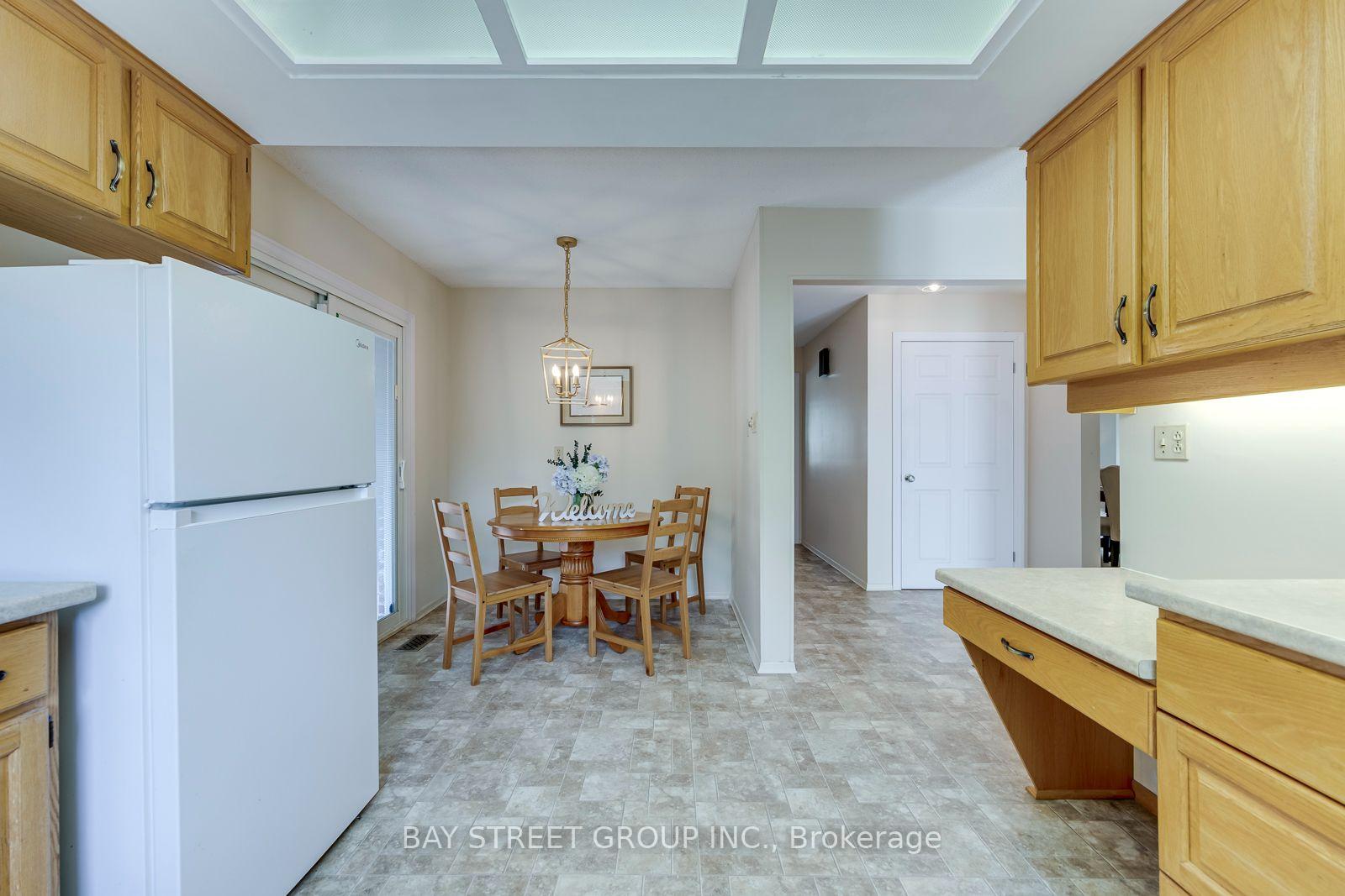 Photo 24 of 216 Beechfield Road, Oakville, Ford — HOMEH