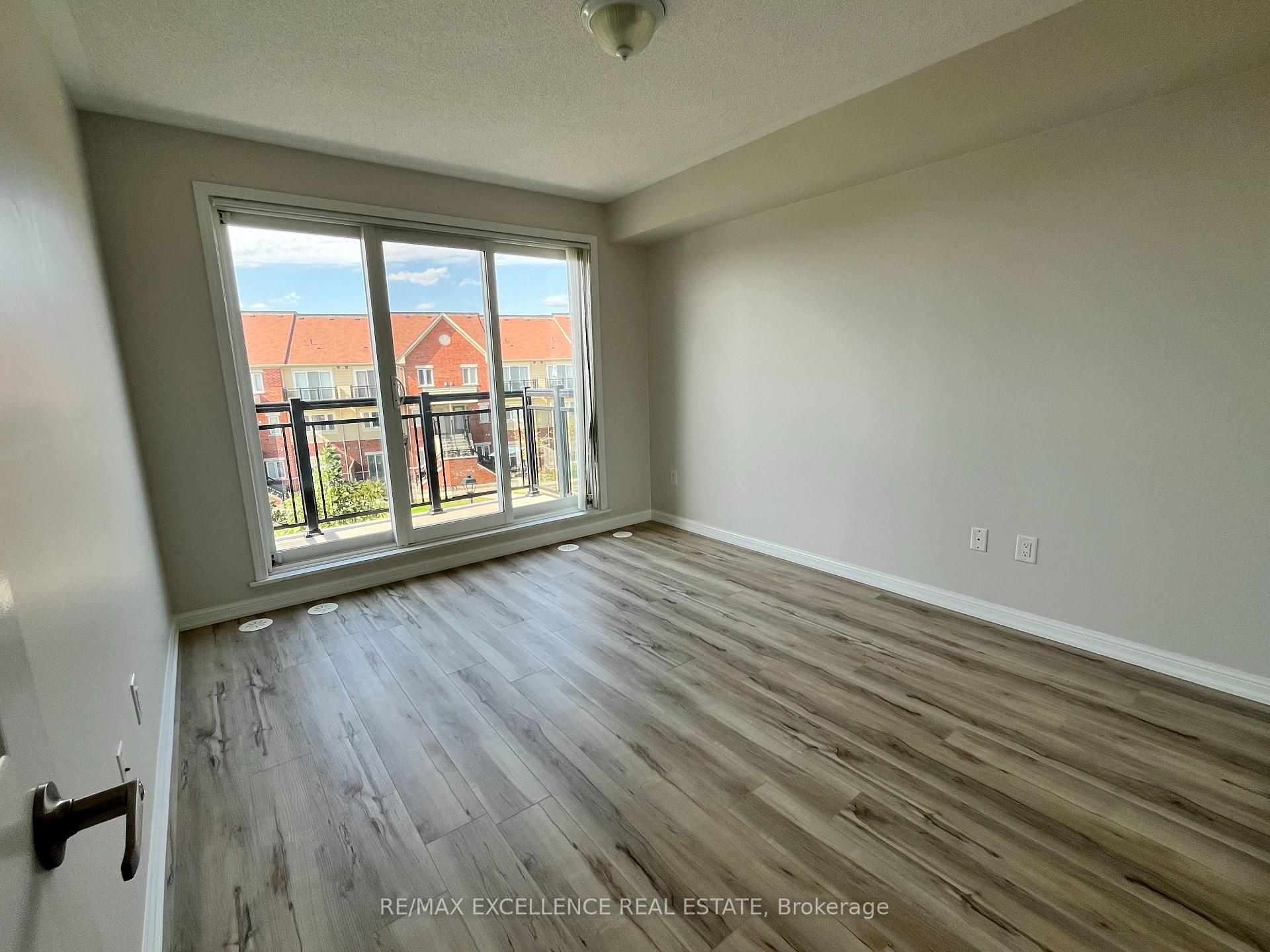 Photo 4 of Unit 180, 250 Sunny Meadow Boulevard, Brampton, Sandringham-Wellington — HOMEH