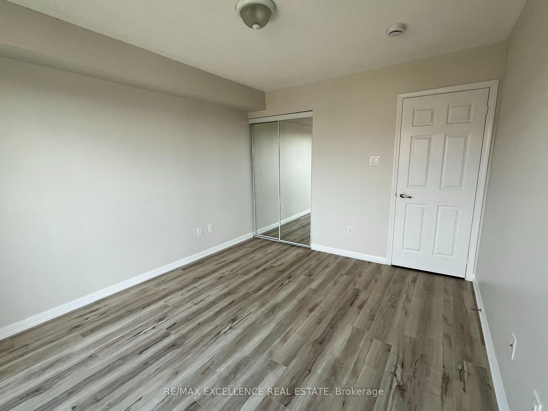 Photo 5 of Unit 180, 250 Sunny Meadow Boulevard, Brampton, Sandringham-Wellington — HOMEH