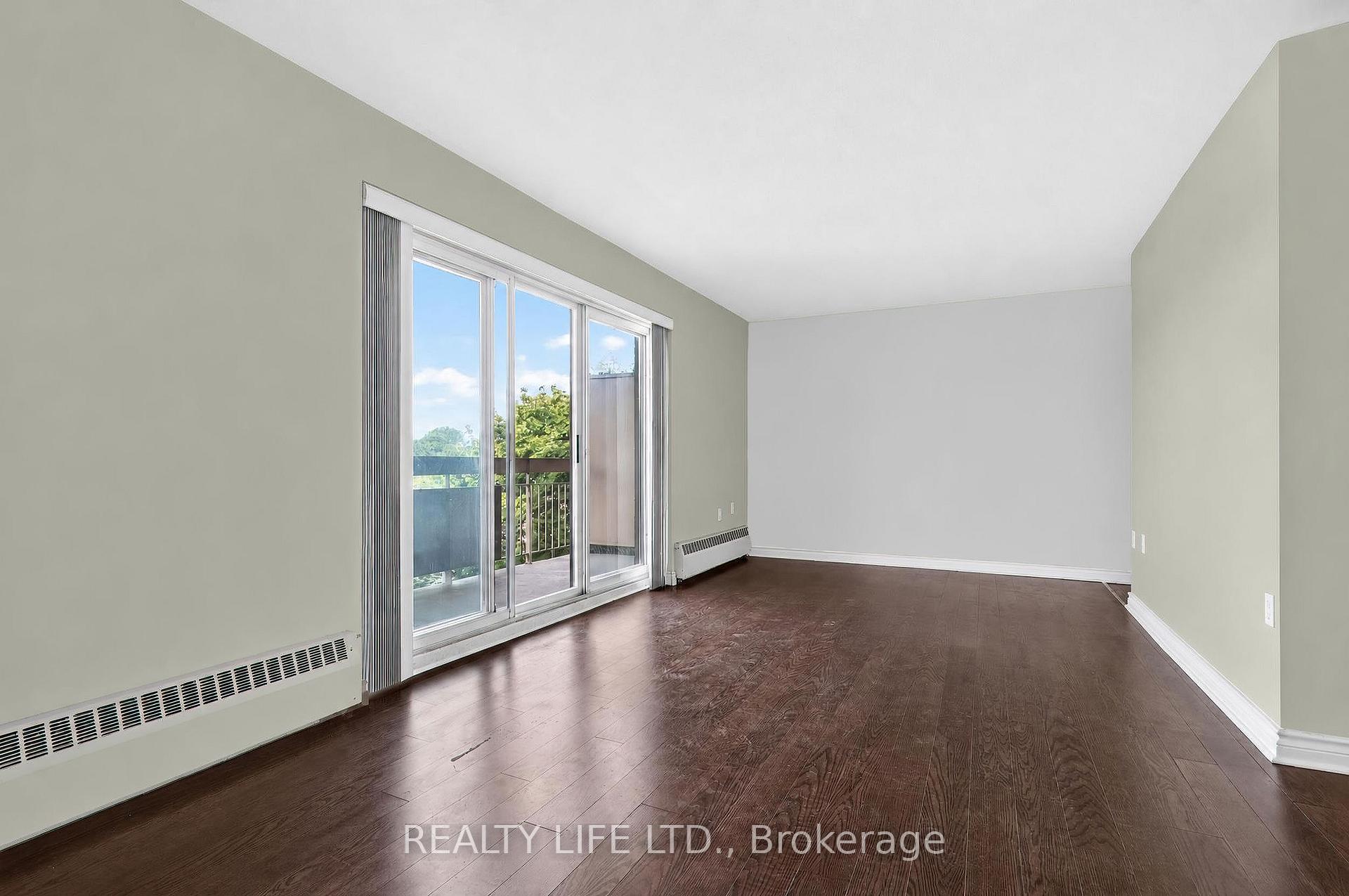 Photo 8 of Unit 502, 41 Lake Shore Drive, Etobicoke, New Toronto — HOMEH