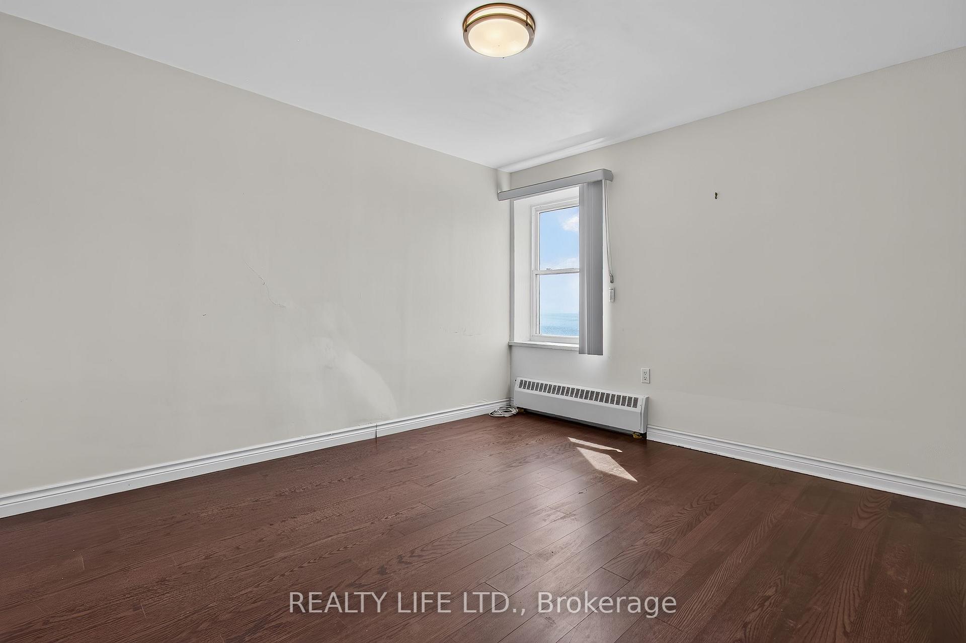 Photo 19 of Unit 502, 41 Lake Shore Drive, Etobicoke, New Toronto — HOMEH