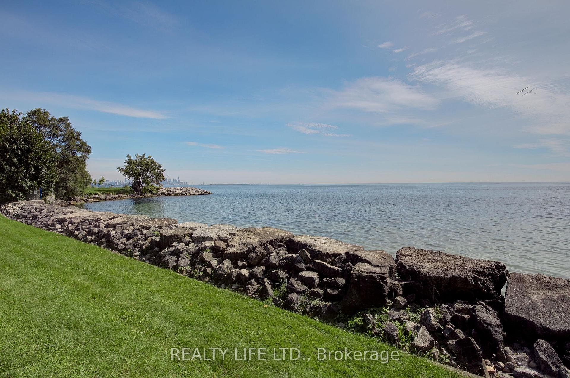 Photo 33 of Unit 502, 41 Lake Shore Drive, Etobicoke, New Toronto — HOMEH