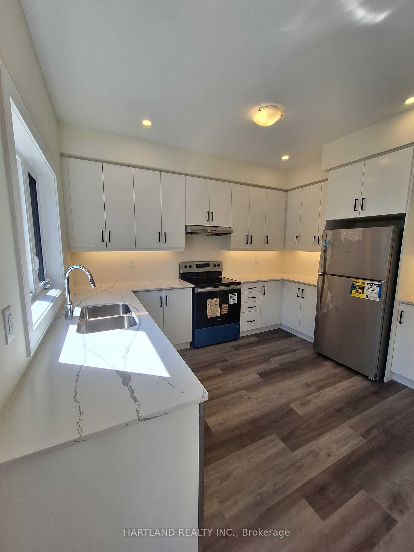 Photo 11 of Unit 407, 1695 Dersan Street, Pickering, Duffin Heights — HOMEH