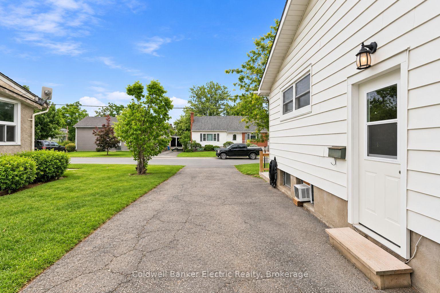 Photo 32 of 19 Graham Street E, Greater Napanee, Greater Napanee — HOMEH