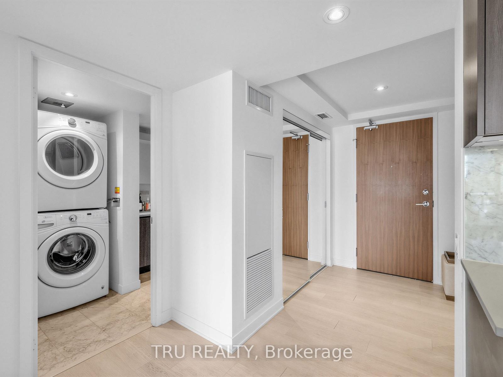 Photo 12 of Unit 3210, 70 Queens Wharf Road, Toronto, Waterfront Communities — HOMEH