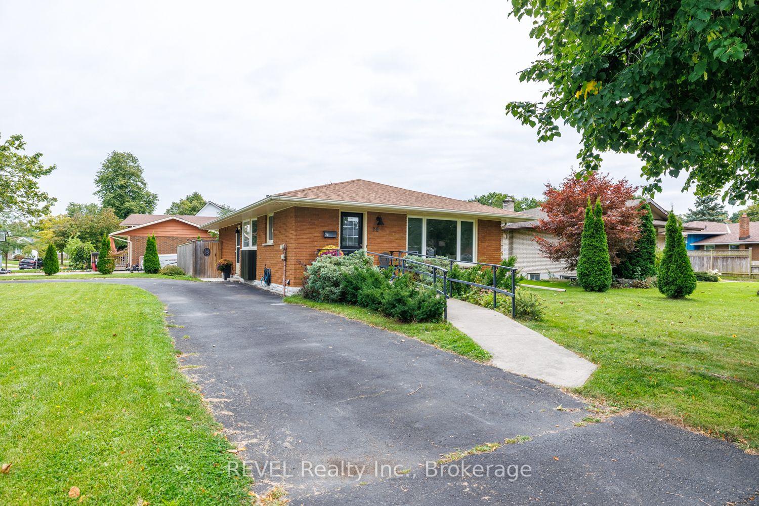Photo 4 of 70 Champlain Avenue, Welland, N. Welland — HOMEH