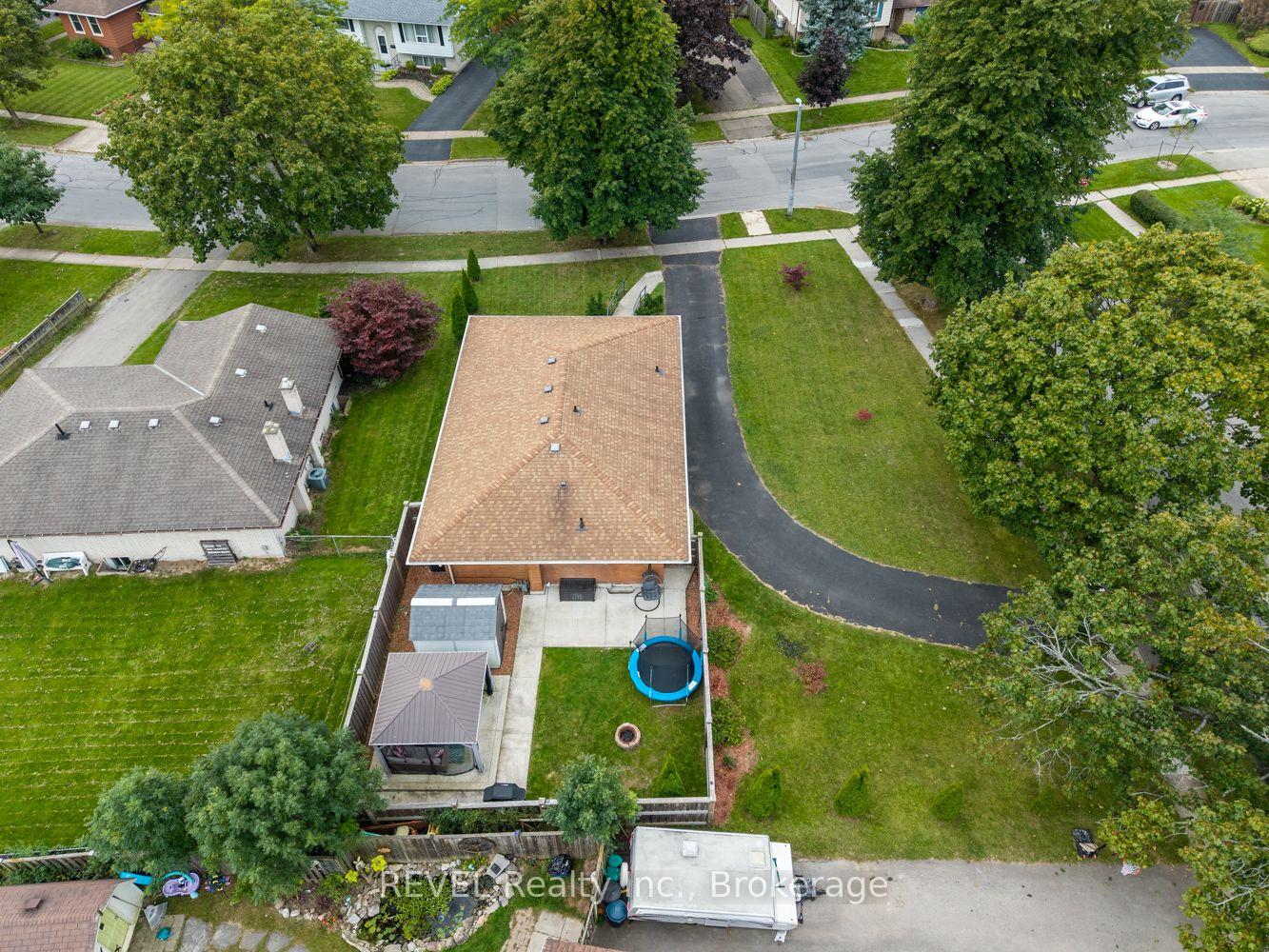 Photo 43 of 70 Champlain Avenue, Welland, N. Welland — HOMEH