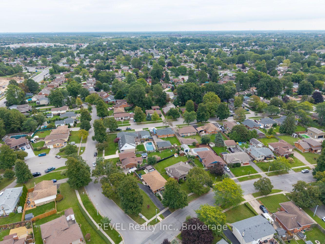 Photo 46 of 70 Champlain Avenue, Welland, N. Welland — HOMEH