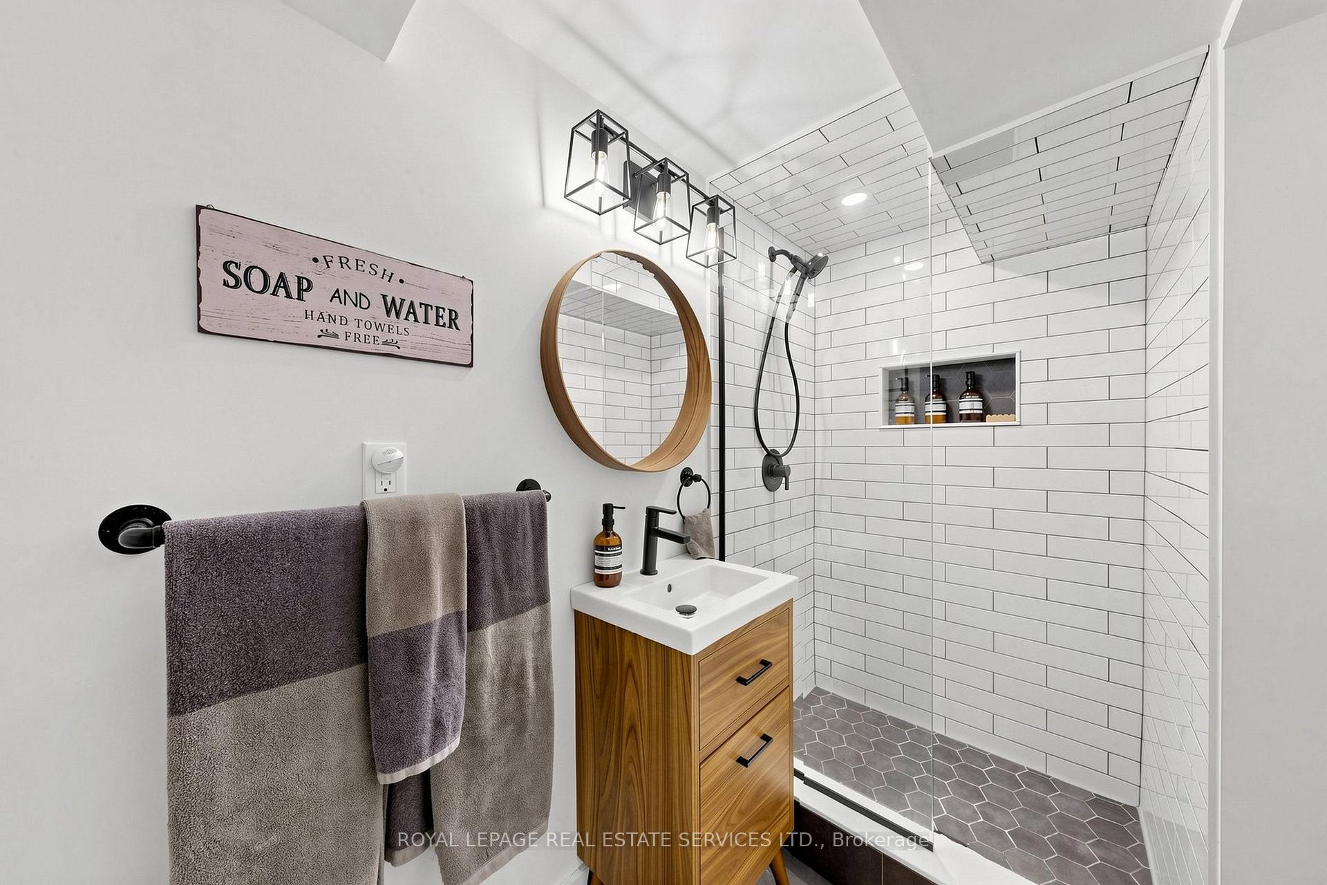 Photo 38 of 83 Delmar Drive, Hamilton, Buchanan — HOMEH