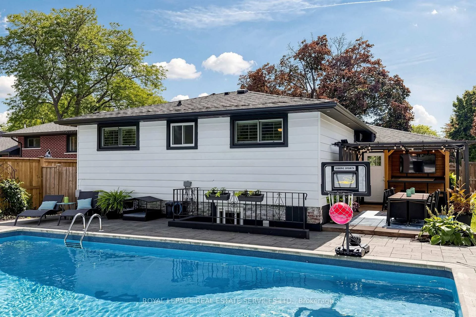 Photo 44 of 83 Delmar Drive, Hamilton, Buchanan — HOMEH