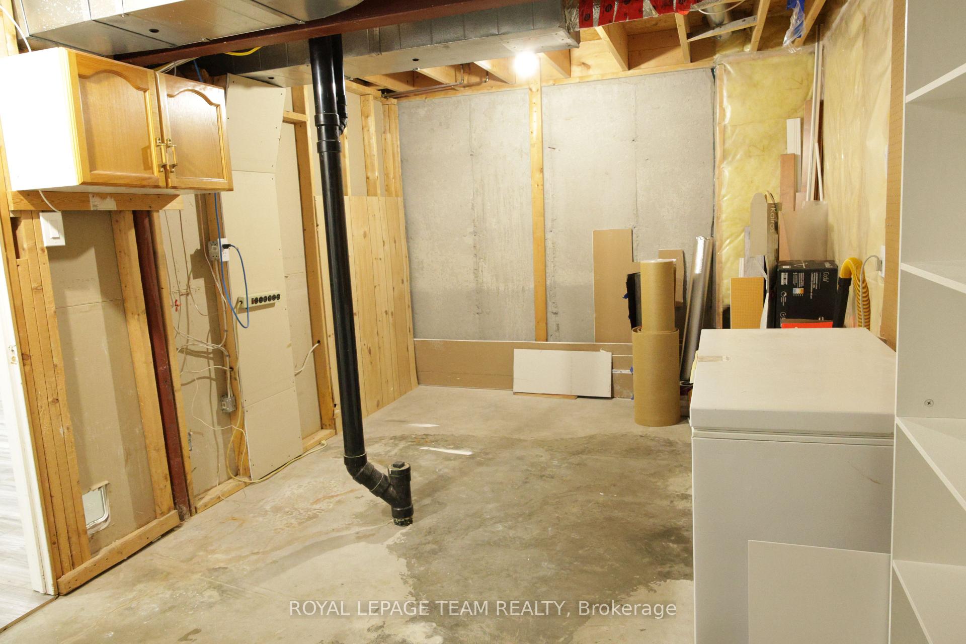 Photo 25 of 97 Springcreek Crescent, Ottawa, Fallowfield — HOMEH