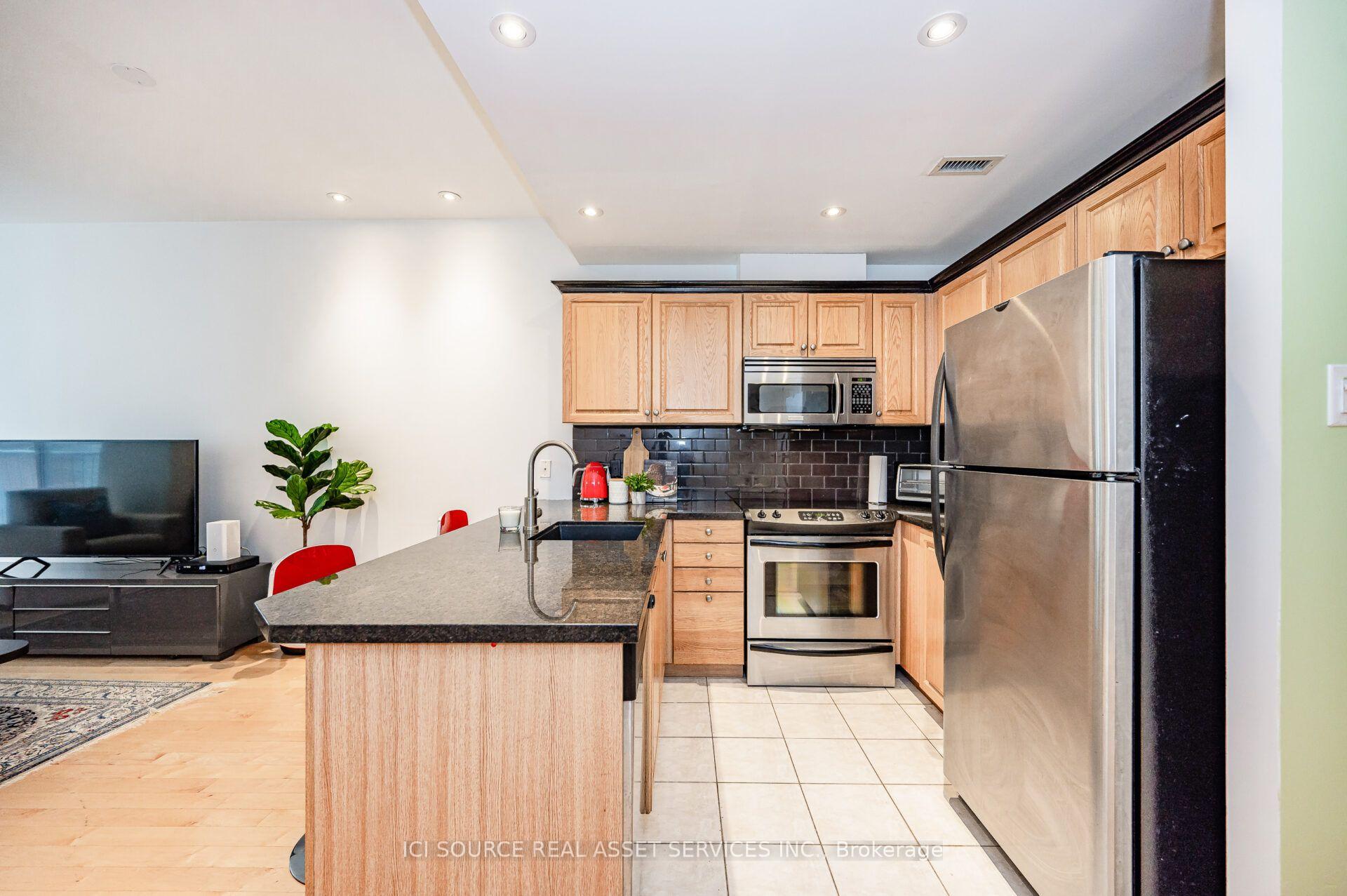 Photo 8 of Unit 308, 600 Eglinton Avenue E, Toronto, Mount Pleasant East — HOMEH