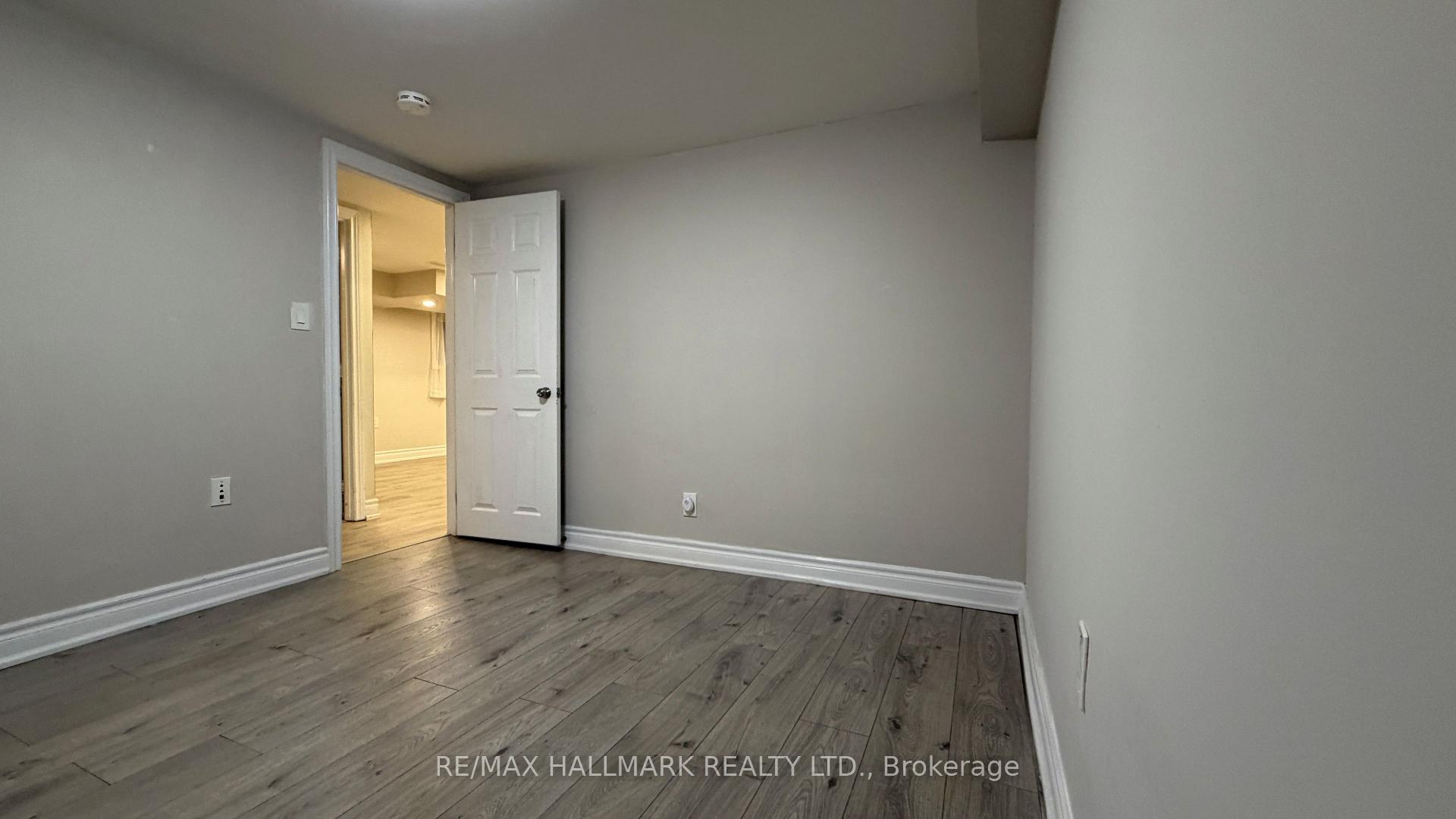 Photo 4 of Unit BASEMENT, 76 Clancy Drive, North York, Don Valley Village — HOMEH