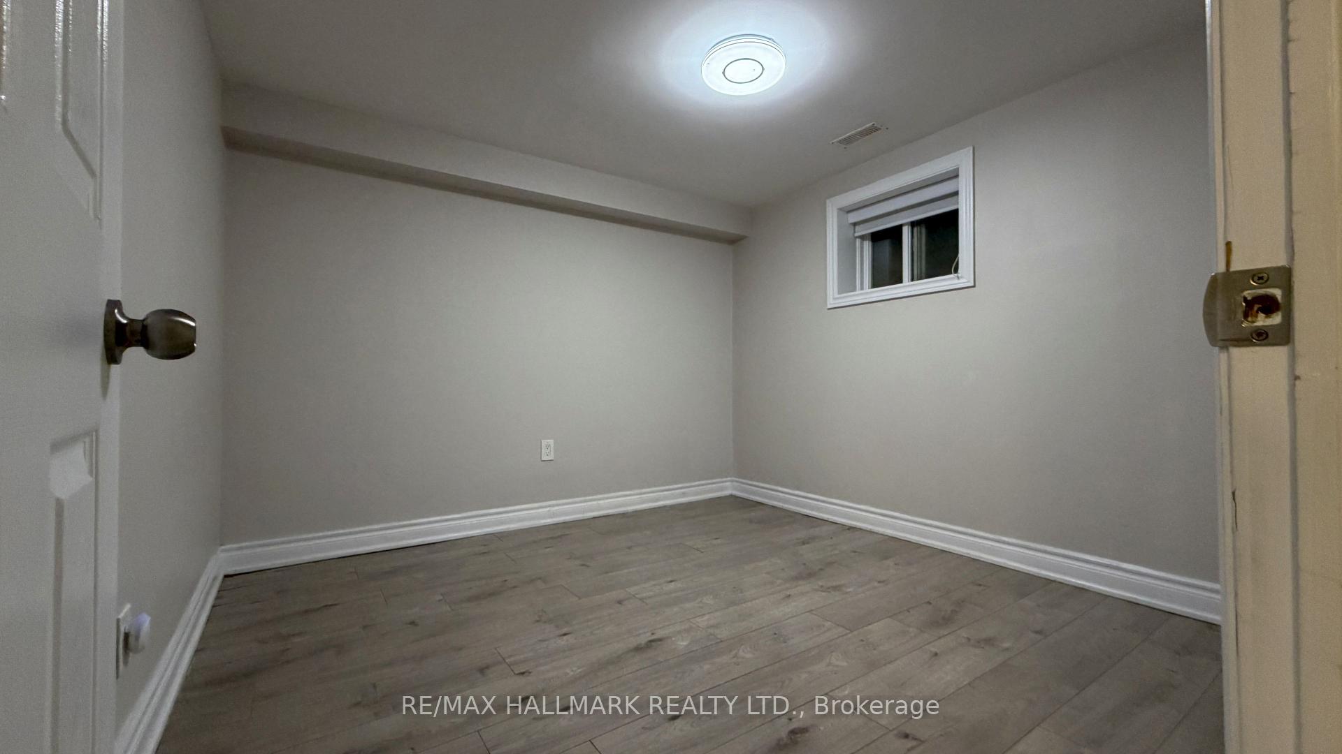 Photo 5 of Unit BASEMENT, 76 Clancy Drive, North York, Don Valley Village — HOMEH