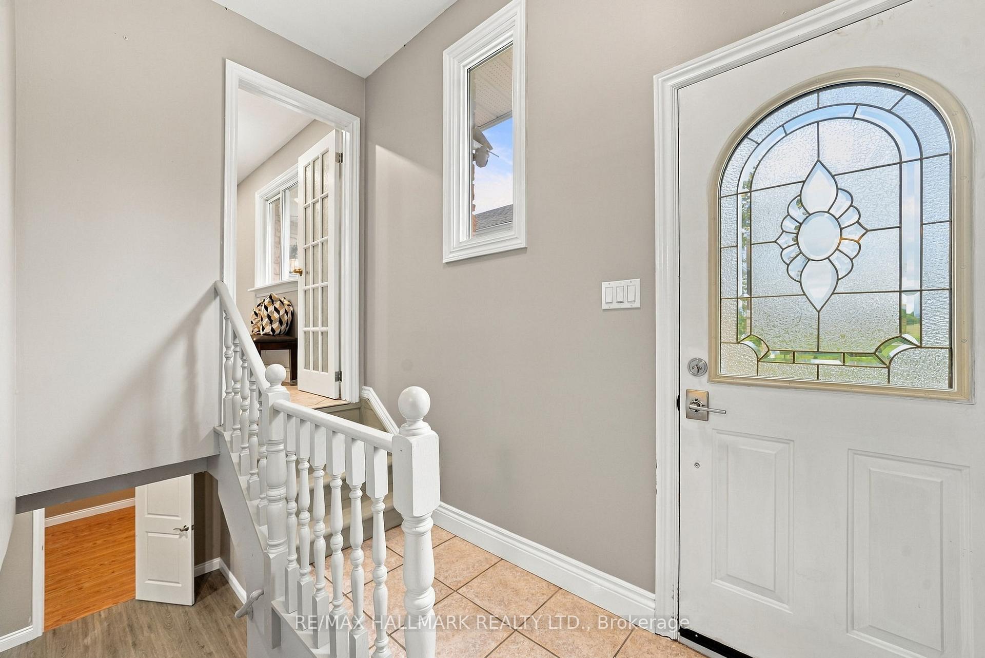 Photo 30 of 166 Hillcrest Drive, East Gwillimbury, Holland Landing — HOMEH
