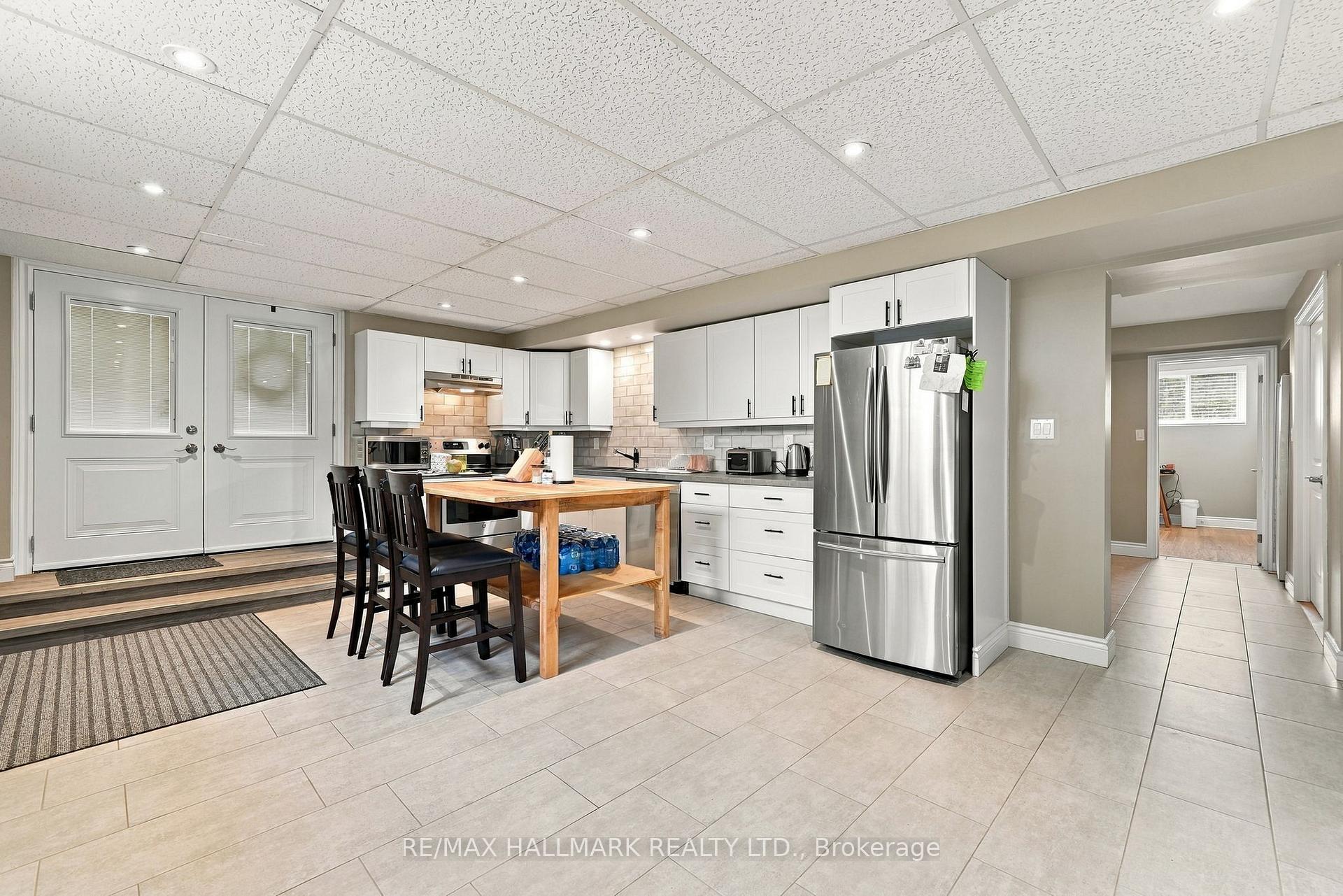 Photo 37 of 166 Hillcrest Drive, East Gwillimbury, Holland Landing — HOMEH