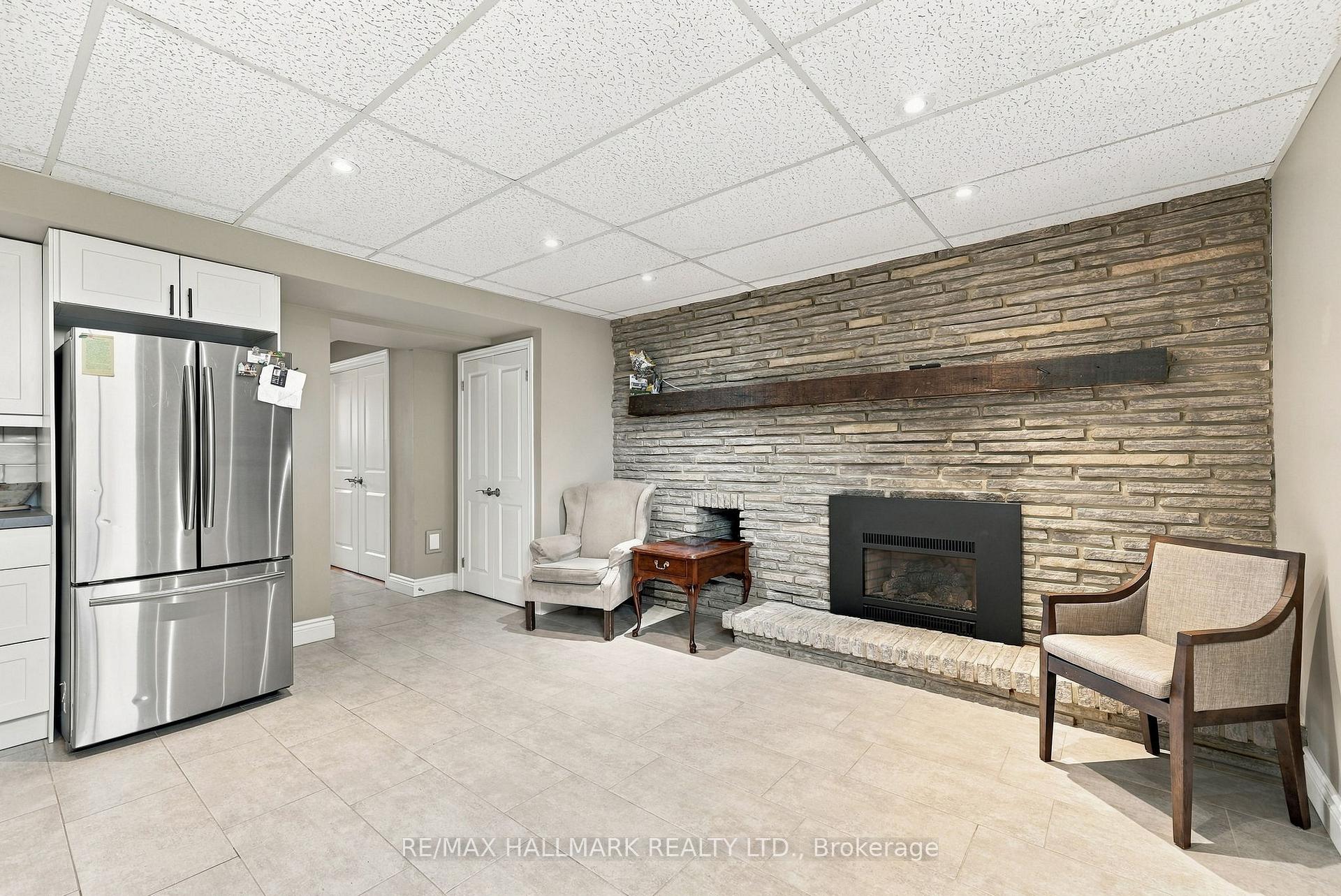 Photo 40 of 166 Hillcrest Drive, East Gwillimbury, Holland Landing — HOMEH