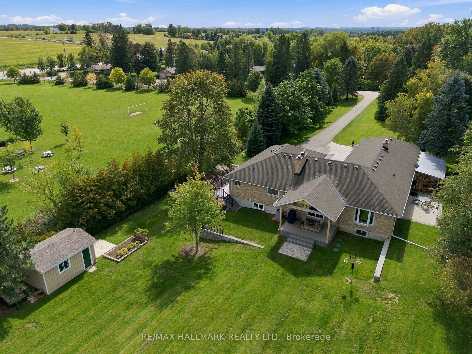 Photo 43 of 166 Hillcrest Drive, East Gwillimbury, Holland Landing — HOMEH