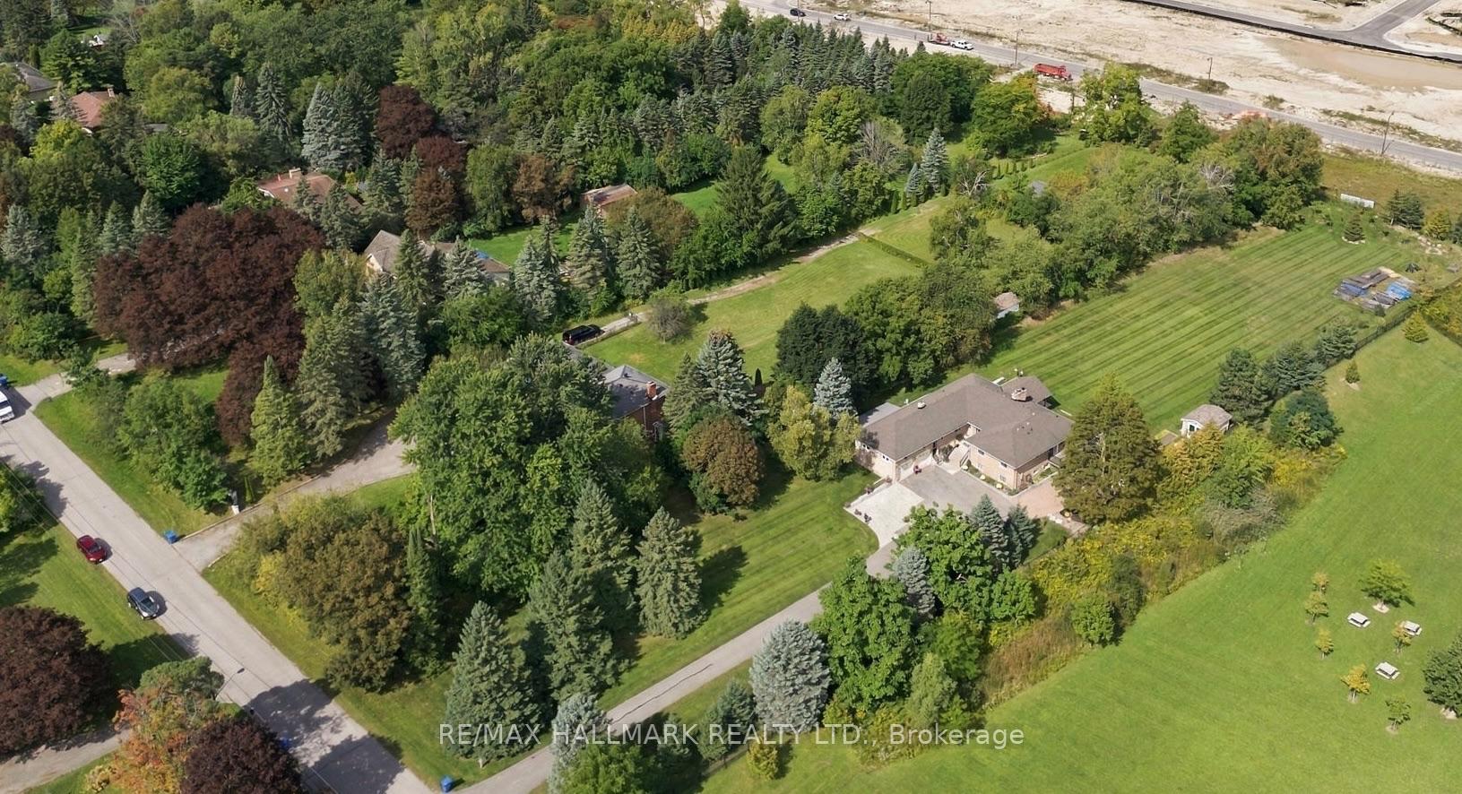 Photo 48 of 166 Hillcrest Drive, East Gwillimbury, Holland Landing — HOMEH