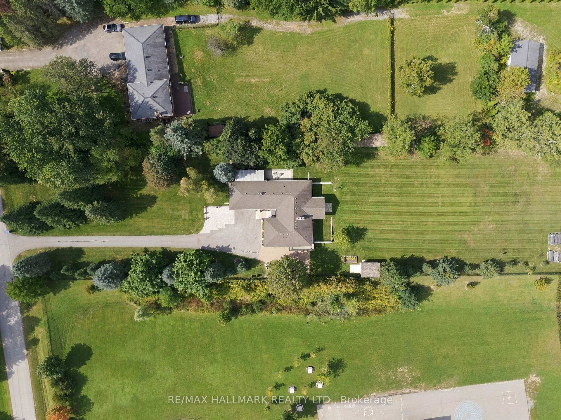 Photo 50 of 166 Hillcrest Drive, East Gwillimbury, Holland Landing — HOMEH