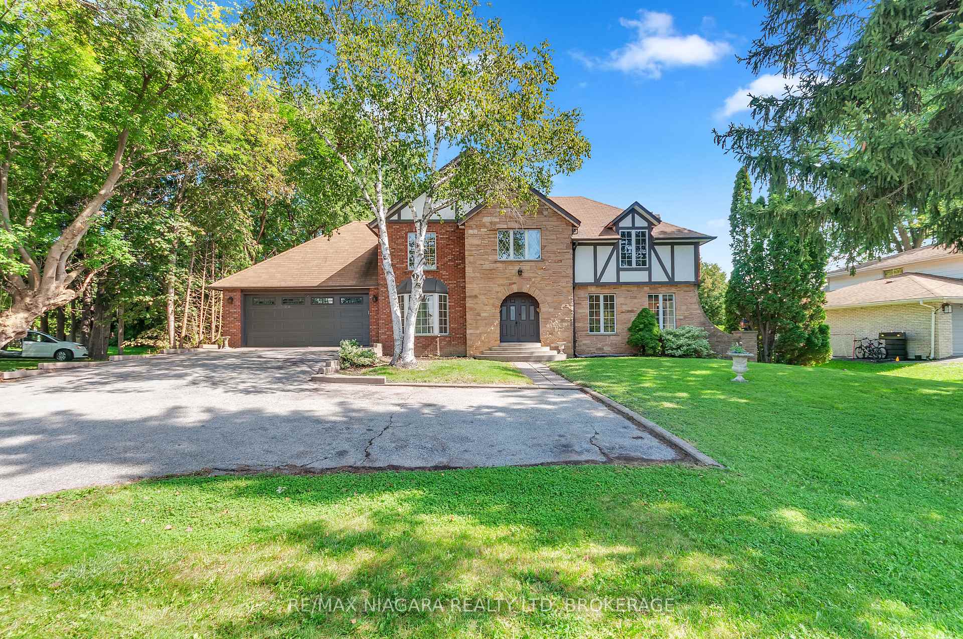 Photo 2 of 7849 Ninth Line, Markham, Box Grove — HOMEH