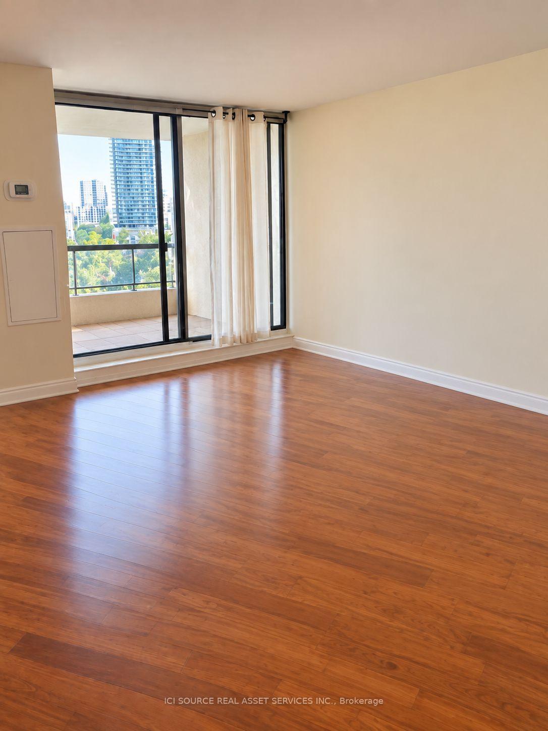 Photo 6 of Unit 1226, 77 Maitland Place, Toronto, Cabbagetown-South St. James Town — HOMEH