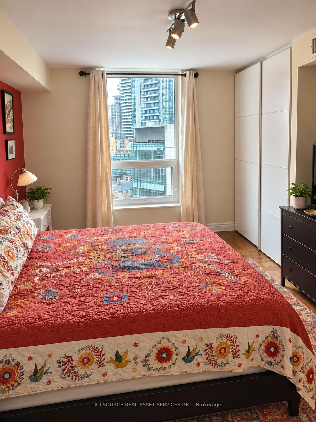 Photo 8 of Unit 1226, 77 Maitland Place, Toronto, Cabbagetown-South St. James Town — HOMEH