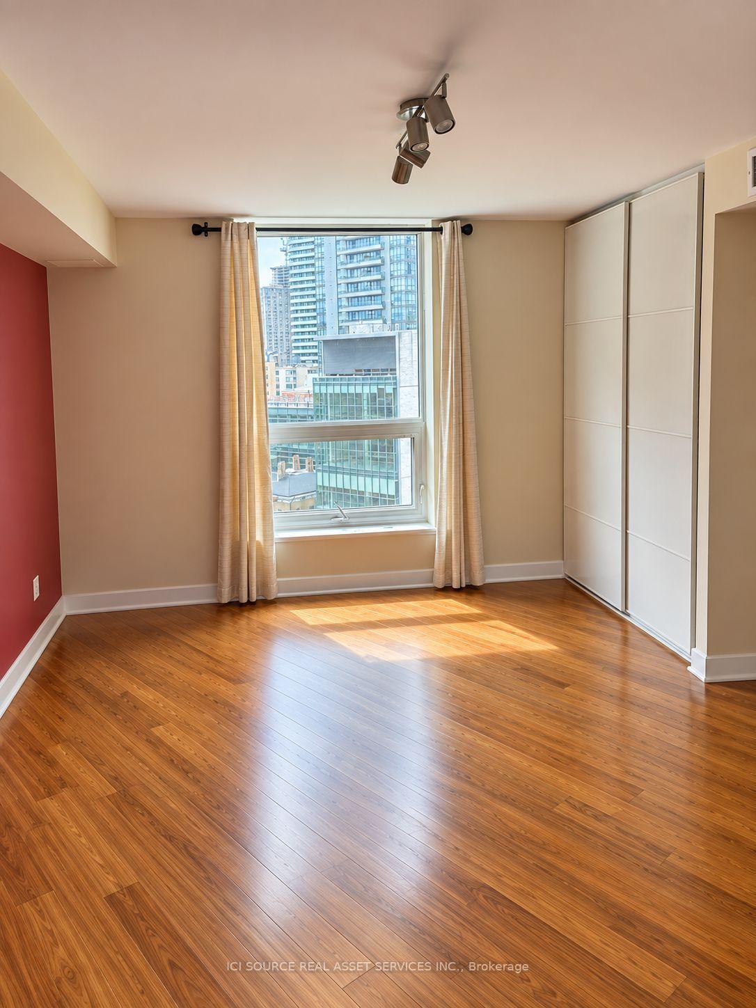 Photo 9 of Unit 1226, 77 Maitland Place, Toronto, Cabbagetown-South St. James Town — HOMEH