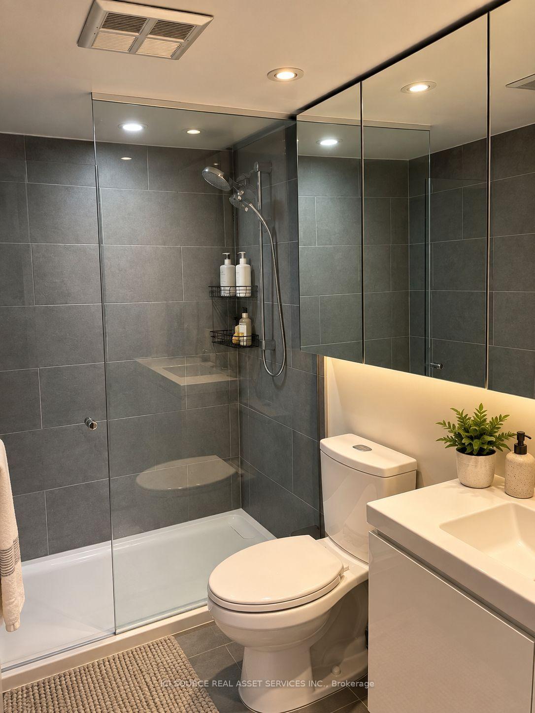 Photo 10 of Unit 1226, 77 Maitland Place, Toronto, Cabbagetown-South St. James Town — HOMEH