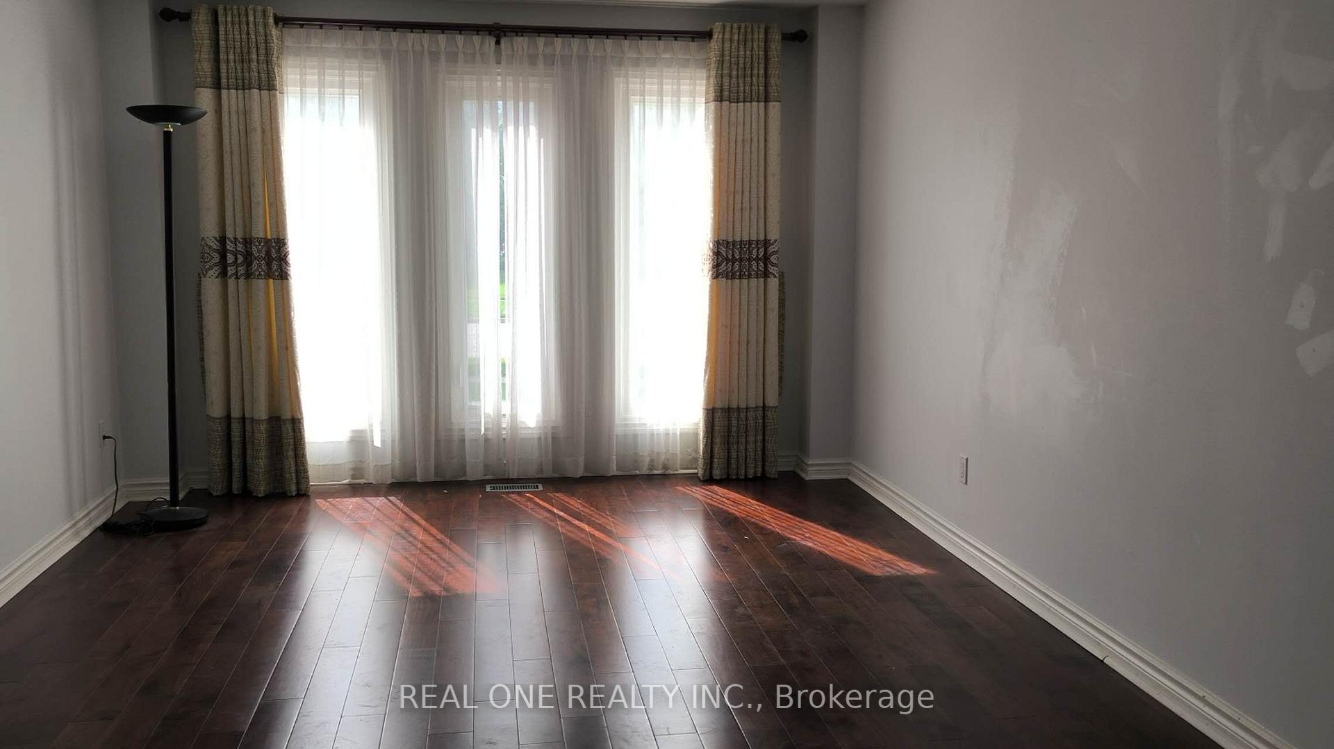 Photo 9 of 12 Atlantic Avenue, Markham, Markville — HOMEH
