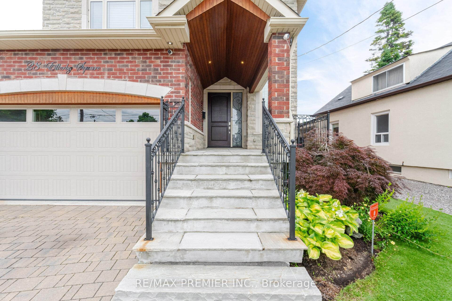 Photo 4 of 28 Ellerby Square N, Vaughan, West Woodbridge — HOMEH