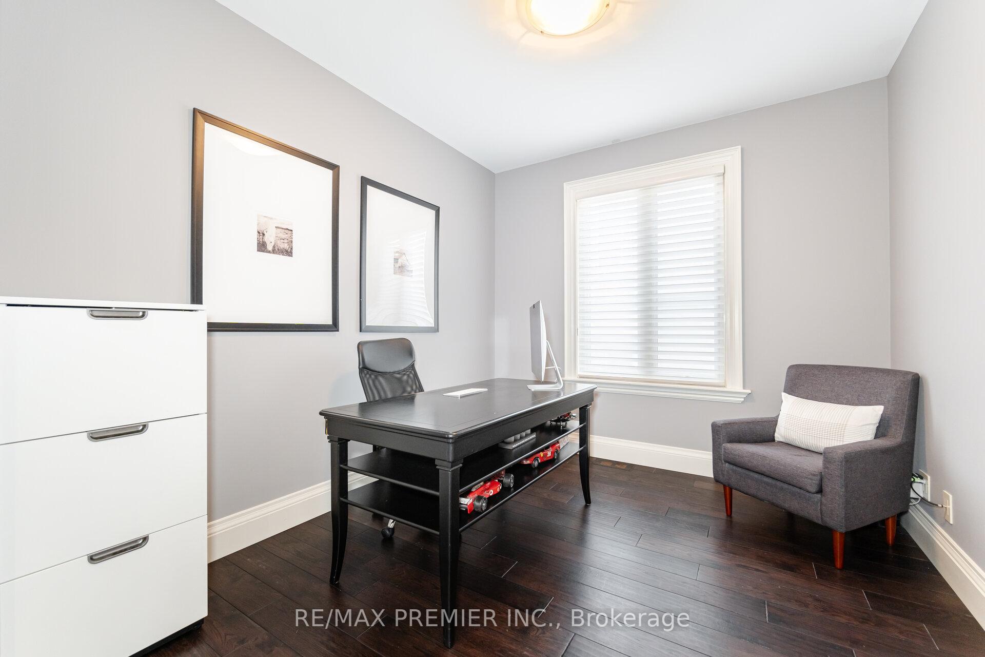 Photo 9 of 28 Ellerby Square N, Vaughan, West Woodbridge — HOMEH