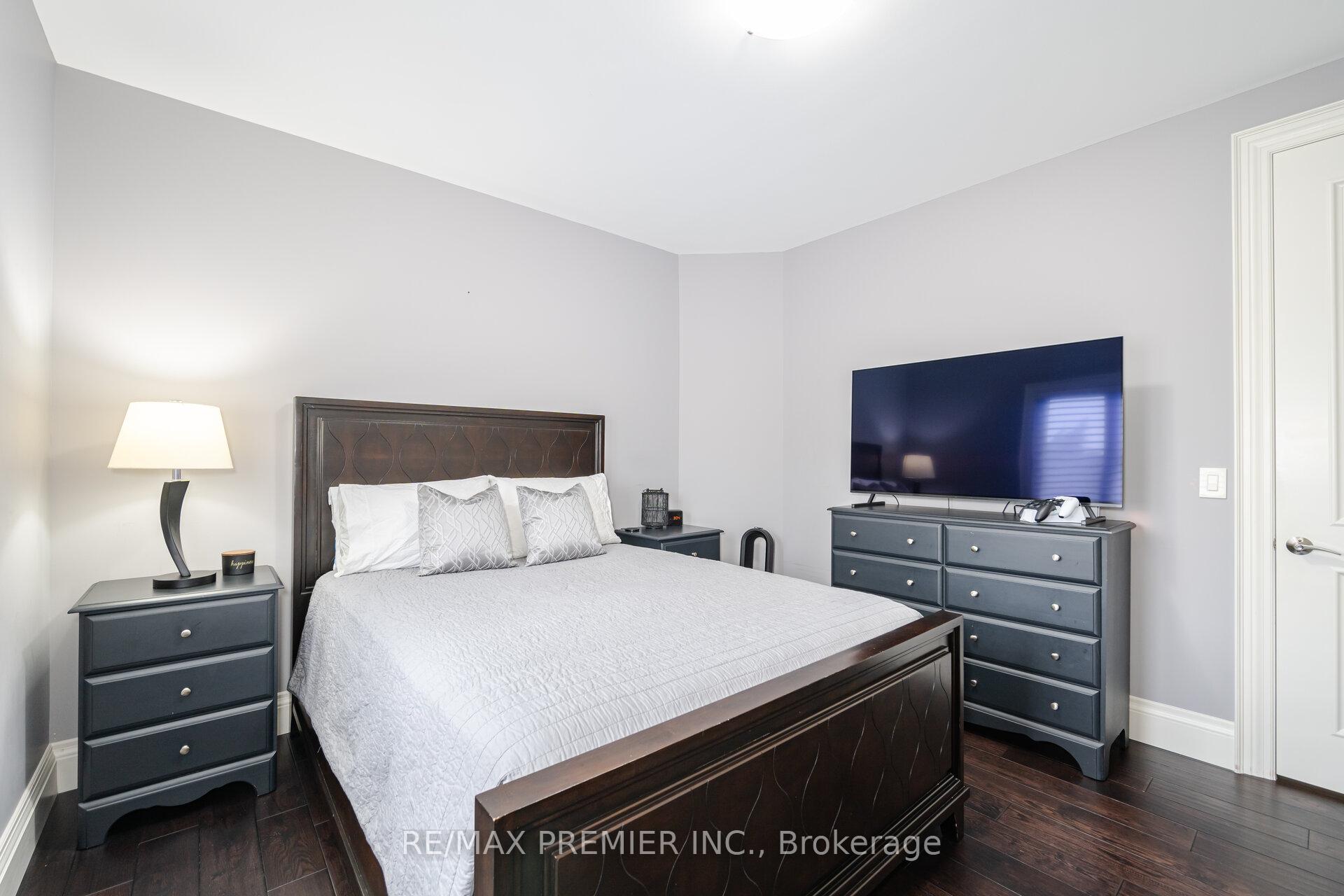 Photo 22 of 28 Ellerby Square N, Vaughan, West Woodbridge — HOMEH