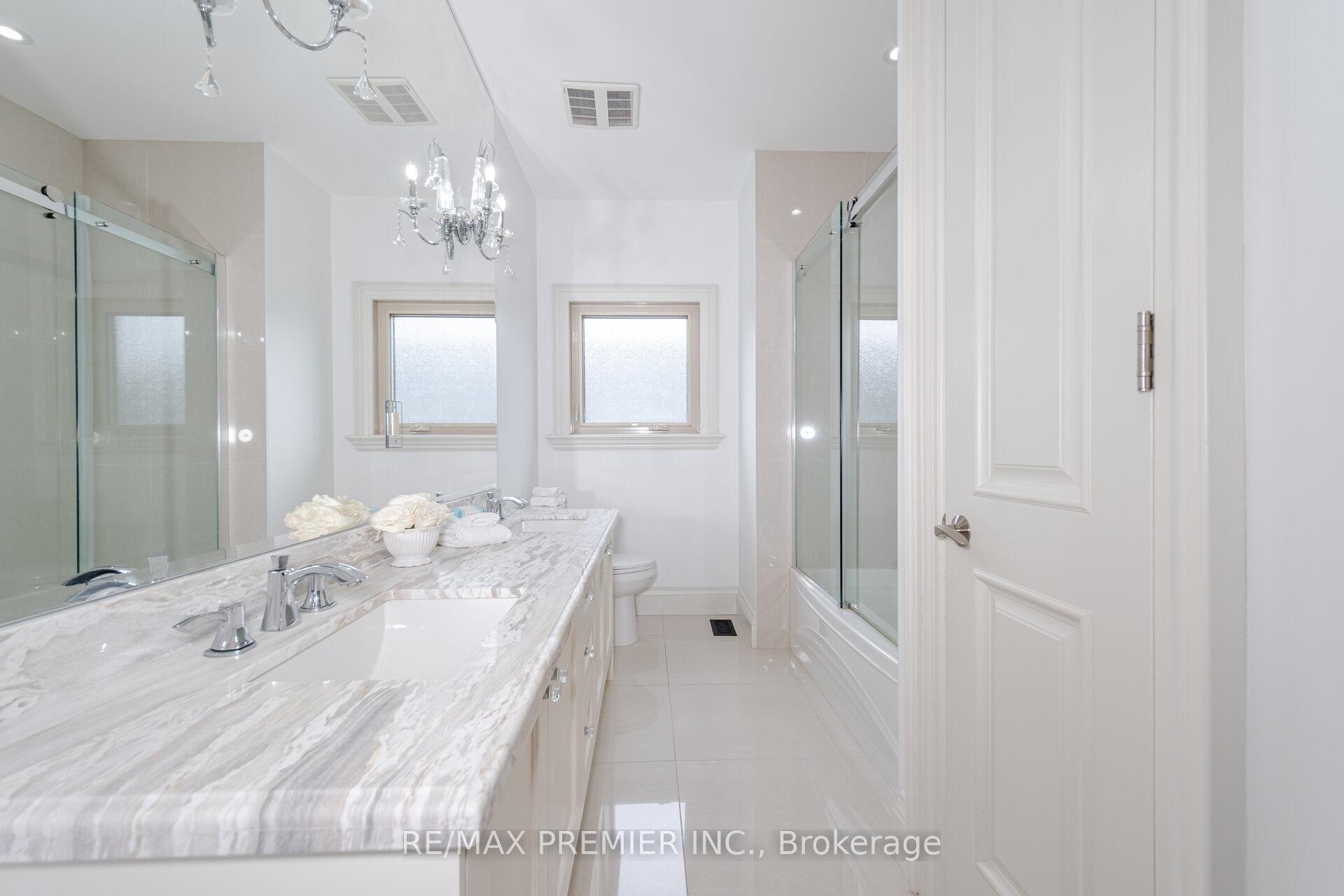Photo 26 of 28 Ellerby Square N, Vaughan, West Woodbridge — HOMEH
