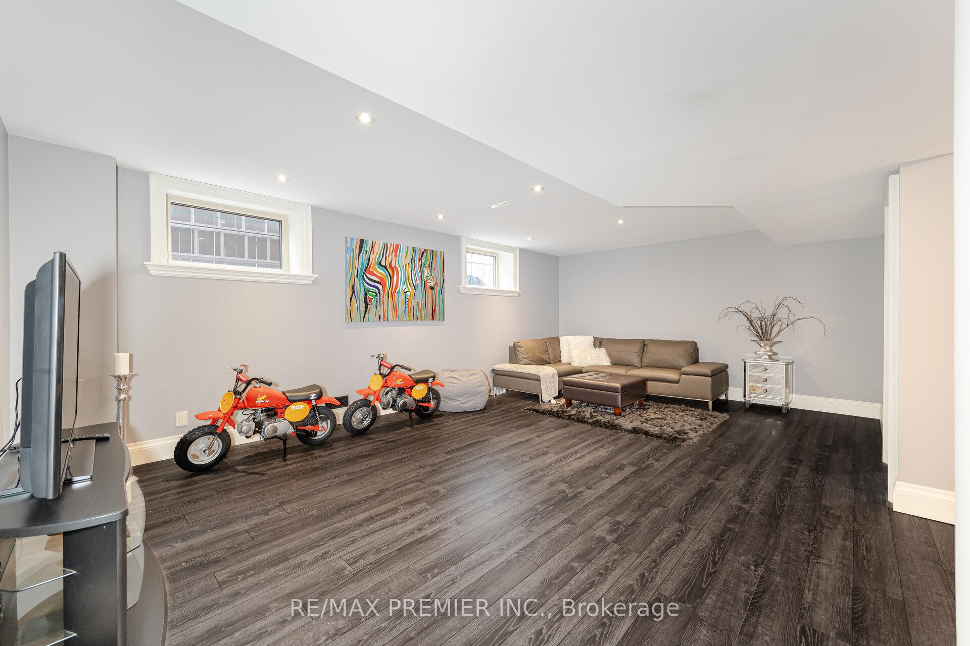 Photo 29 of 28 Ellerby Square N, Vaughan, West Woodbridge — HOMEH