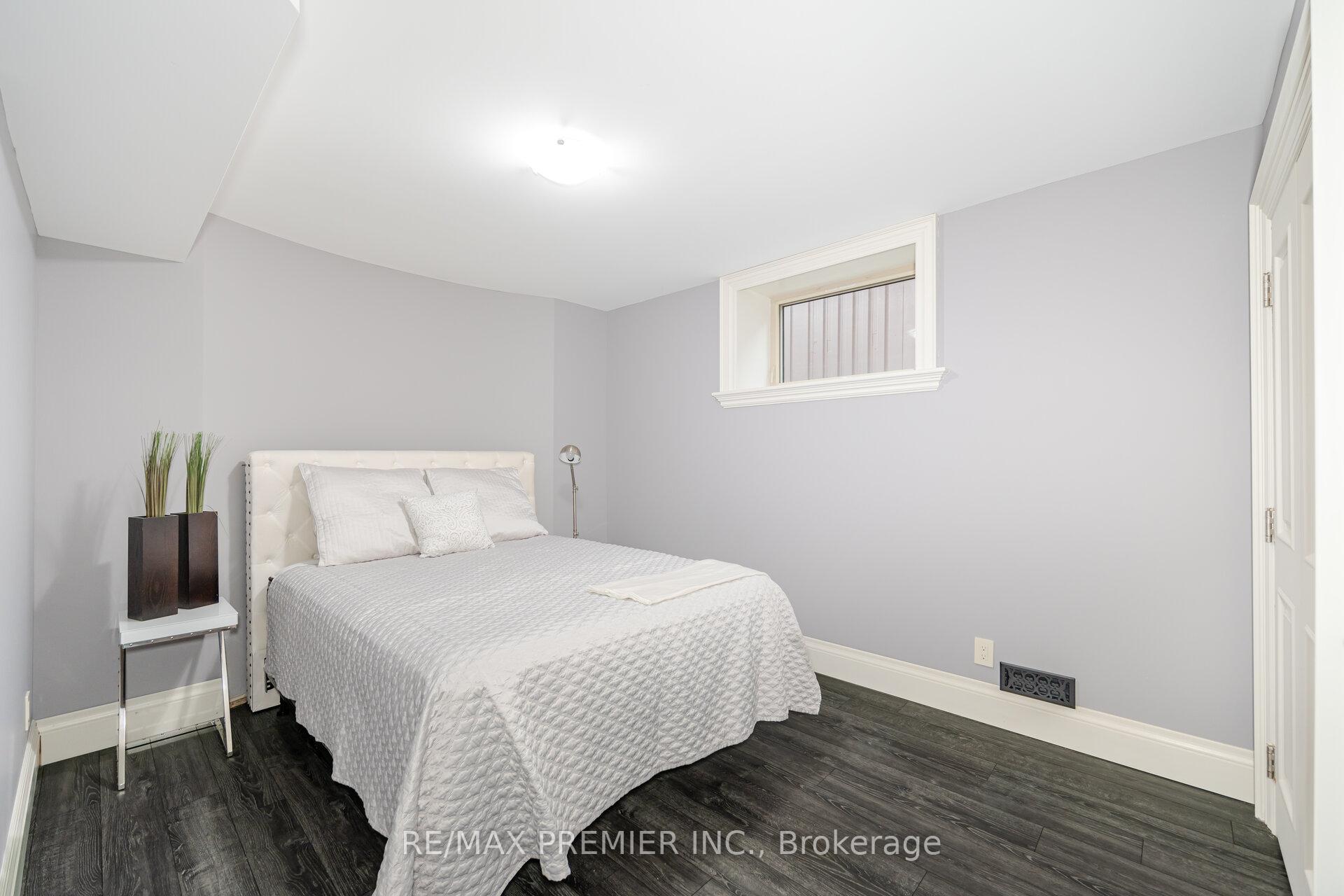 Photo 32 of 28 Ellerby Square N, Vaughan, West Woodbridge — HOMEH