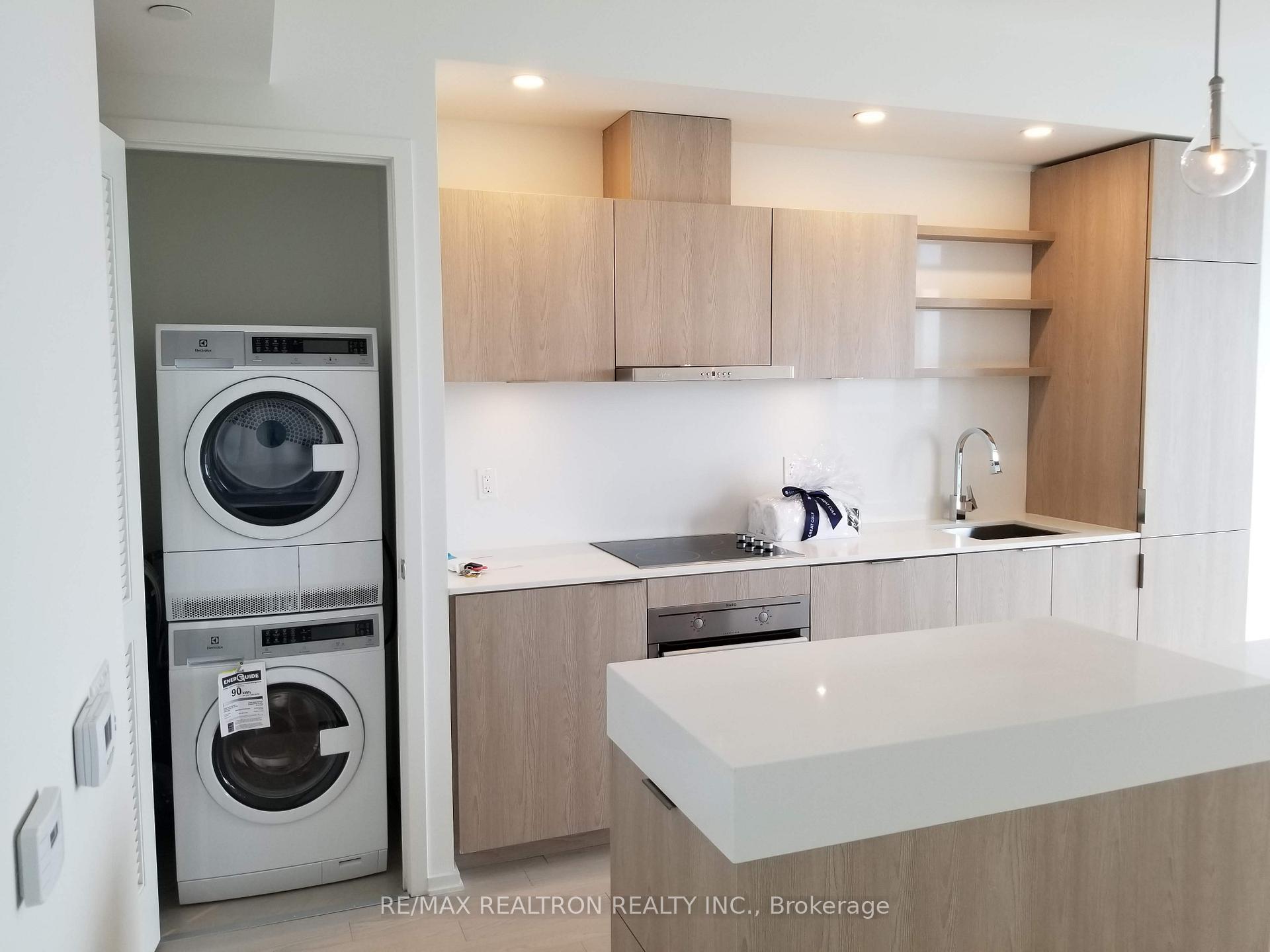 Photo 2 of Unit 3105, 16 Bonnycastle Street, Toronto, Waterfront Communities — HOMEH
