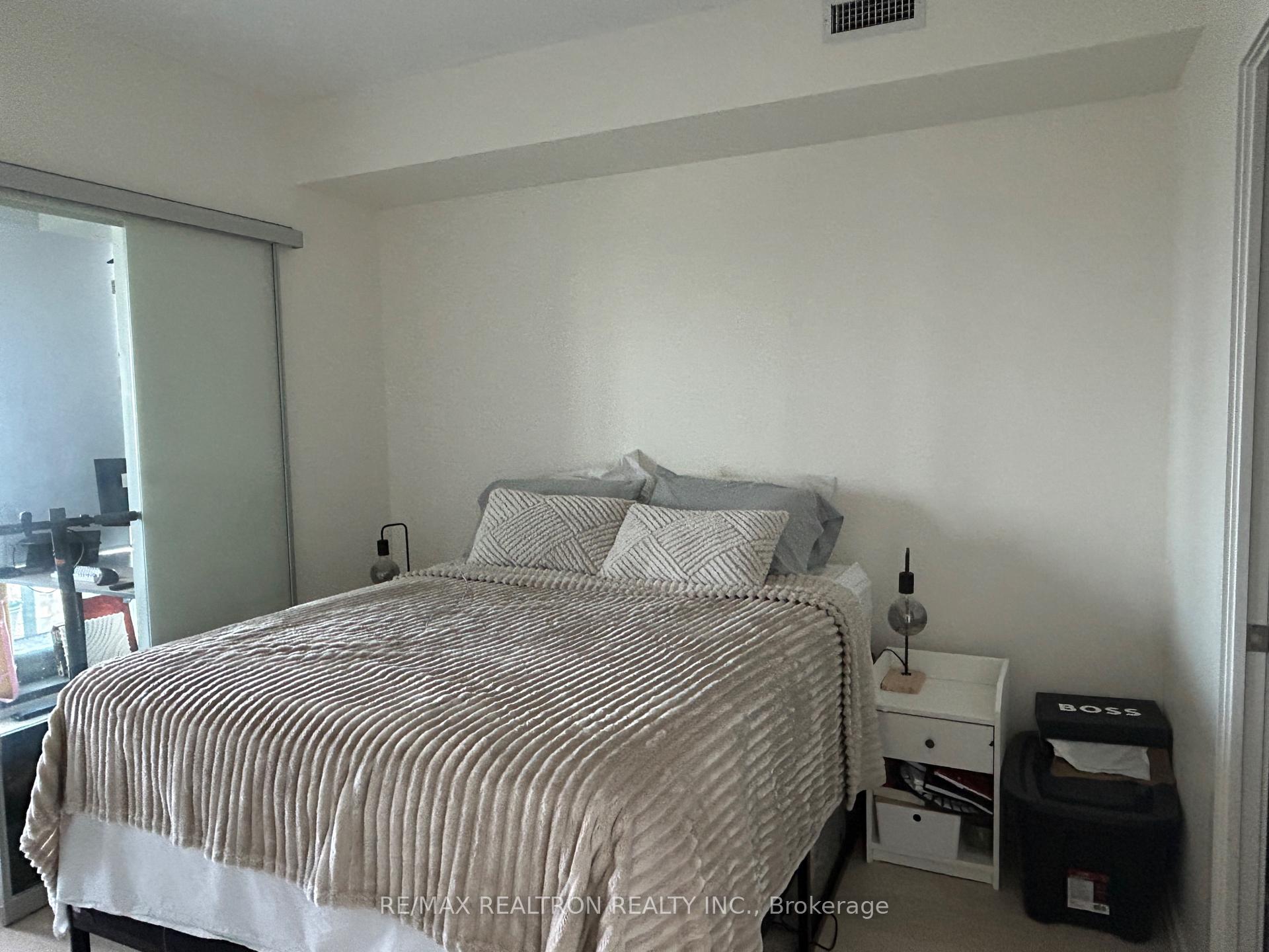 Photo 7 of Unit 3105, 16 Bonnycastle Street, Toronto, Waterfront Communities — HOMEH