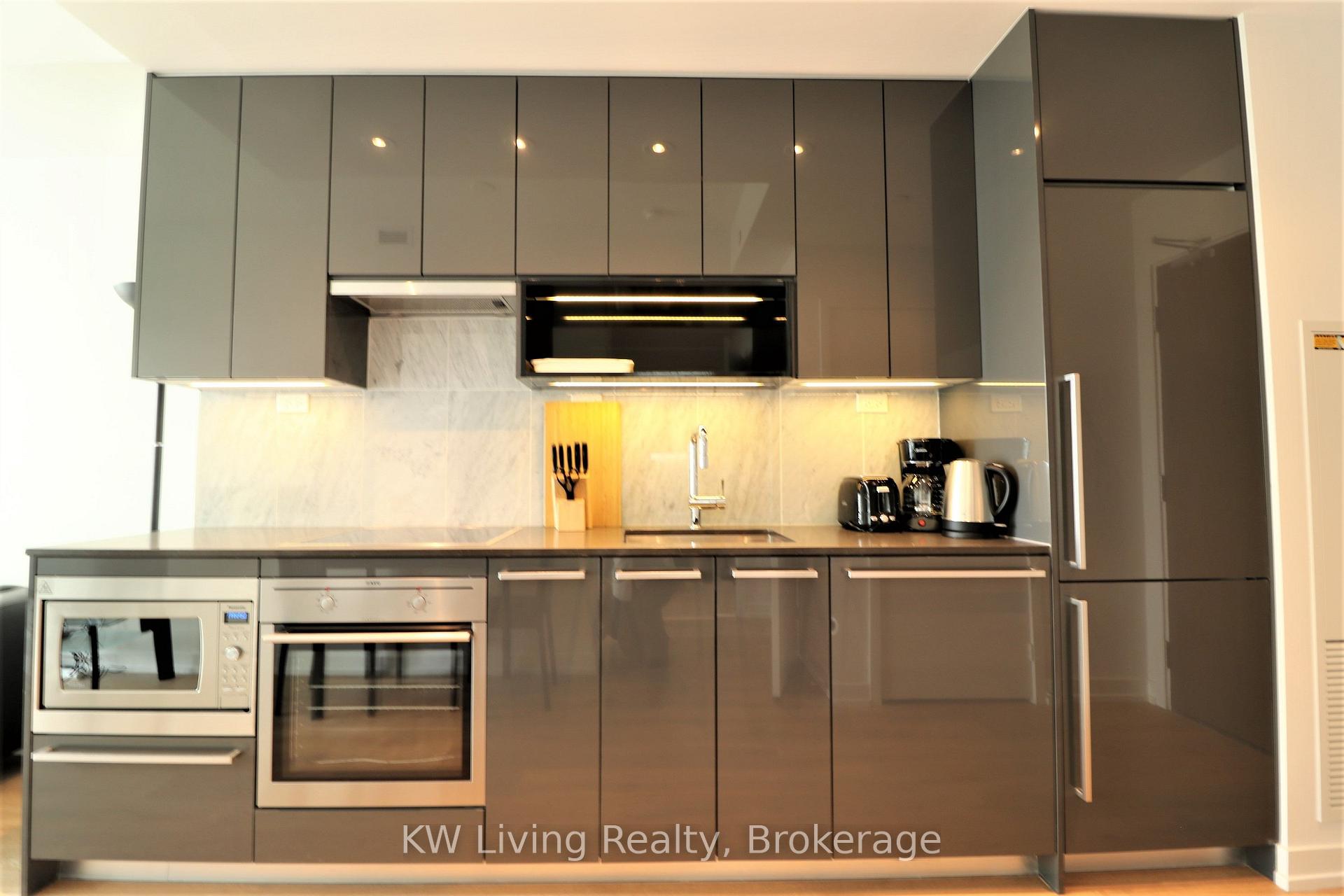 Photo 3 of Unit 2708, 115 McMahon Drive, North York, Bayview Village — HOMEH