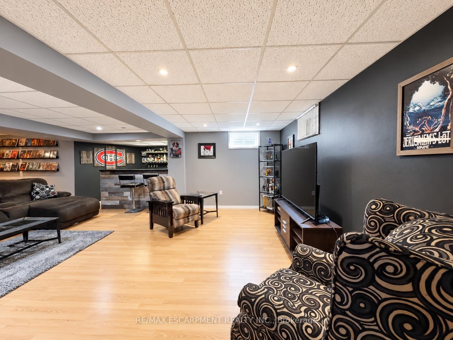 Photo 38 of 35 Gerald Crescent, Hamilton, Stoney Creek Mountain — HOMEH