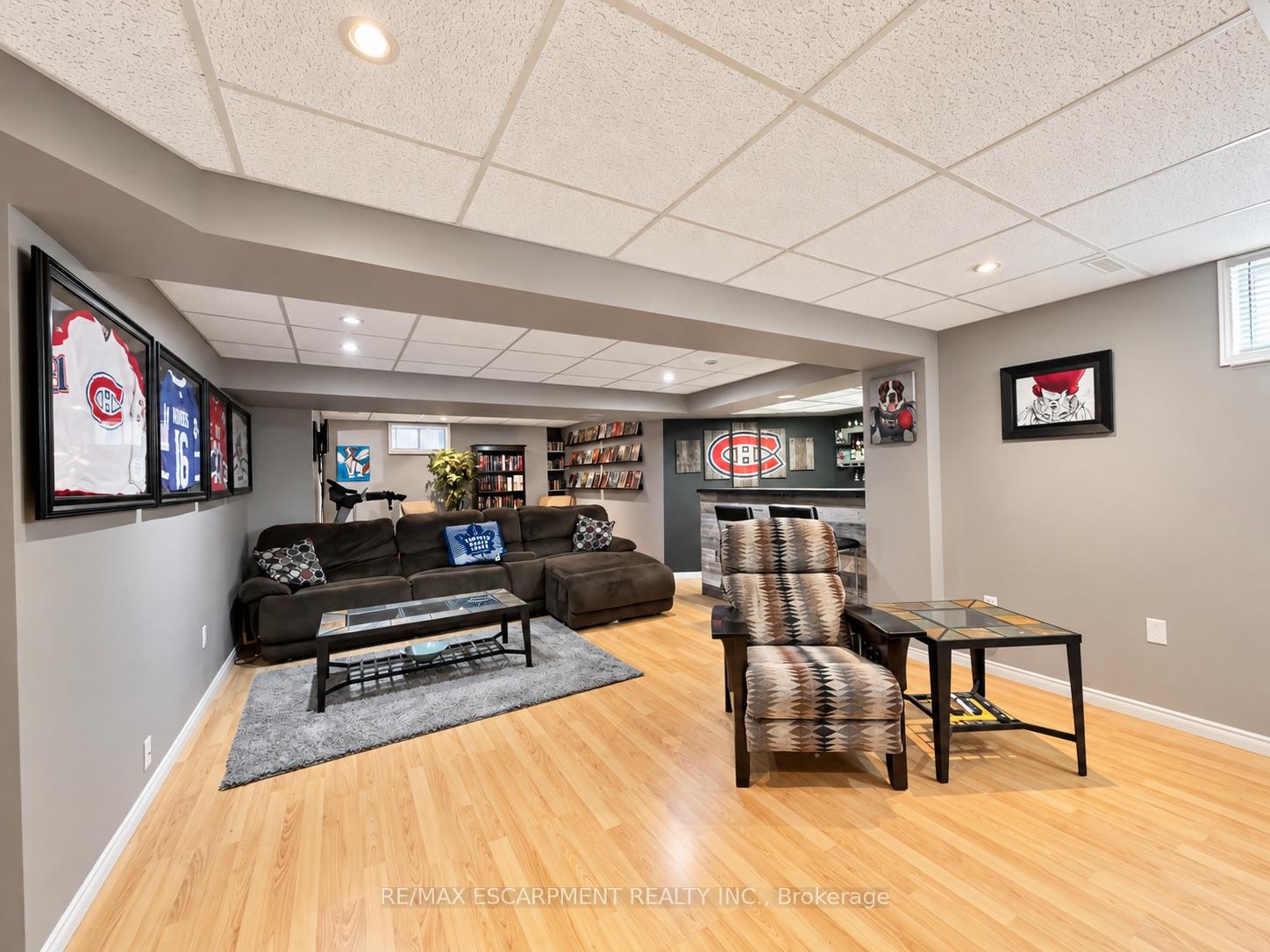 Photo 39 of 35 Gerald Crescent, Hamilton, Stoney Creek Mountain — HOMEH