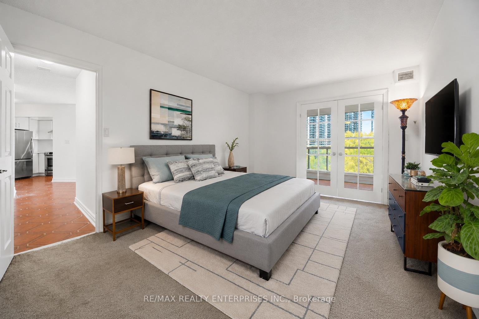 Photo 11 of Unit 607, 2261 Lake Shore Boulevard W, Etobicoke, Mimico — HOMEH